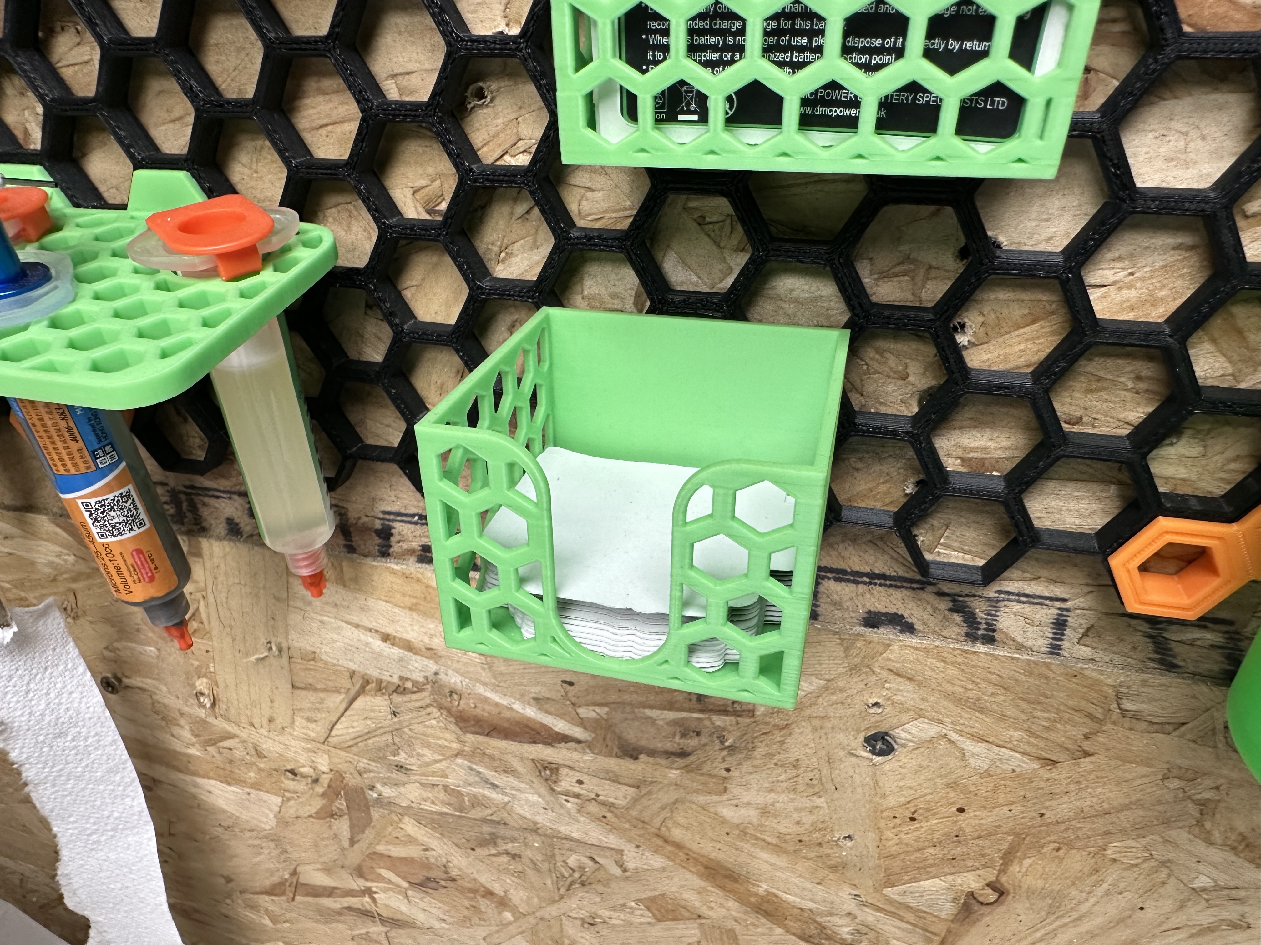hex wall container 60x58mm