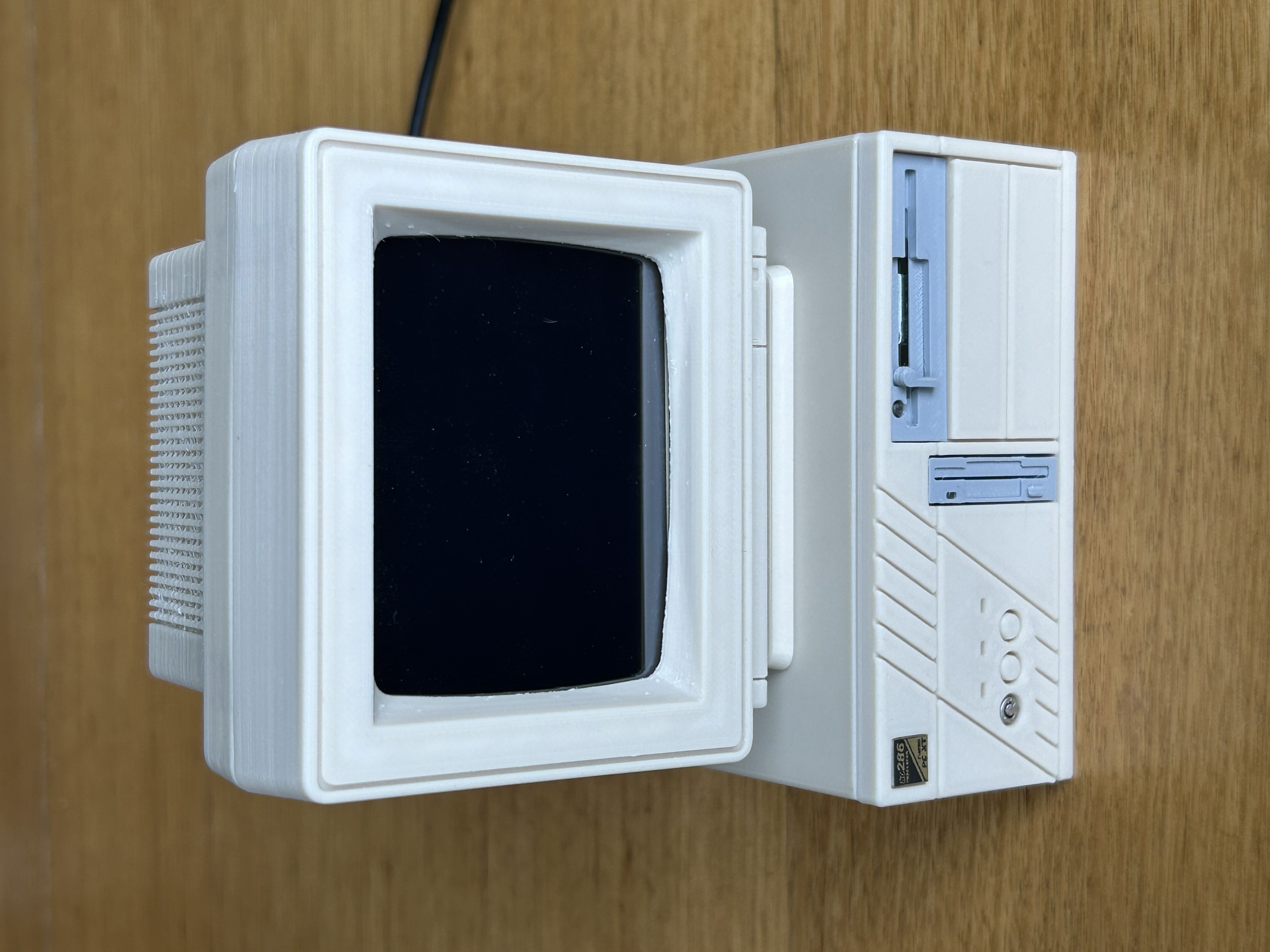 retro-desktop-pc-raspberry-pi-case-v2-by-fantasticmrdavid-download