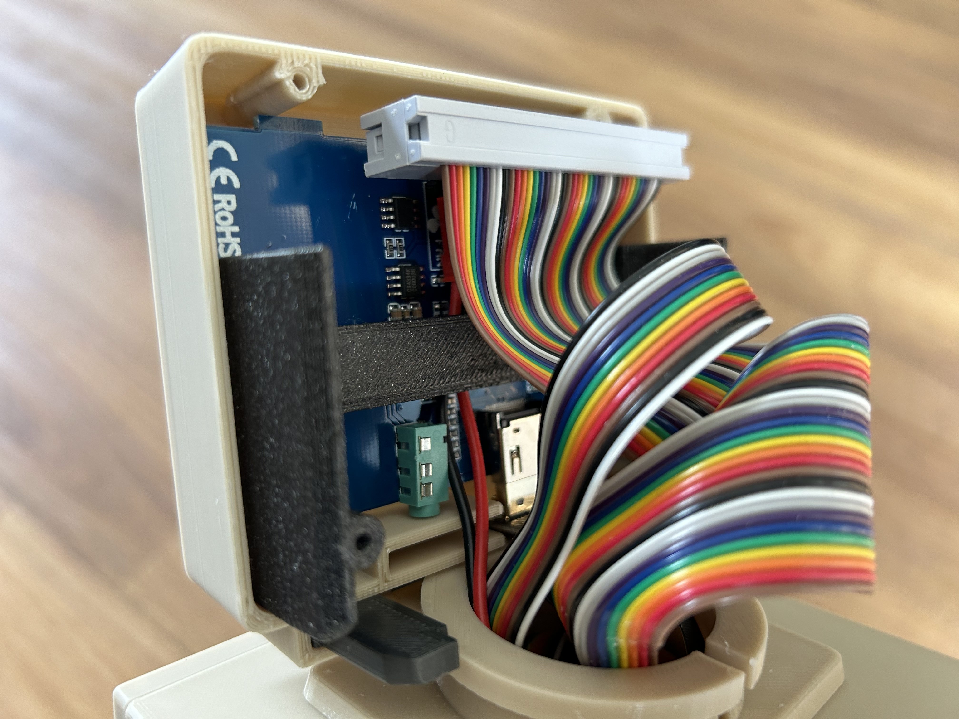 Retro Desktop PC Raspberry Pi case V2 by fantasticmrdavid | Download ...