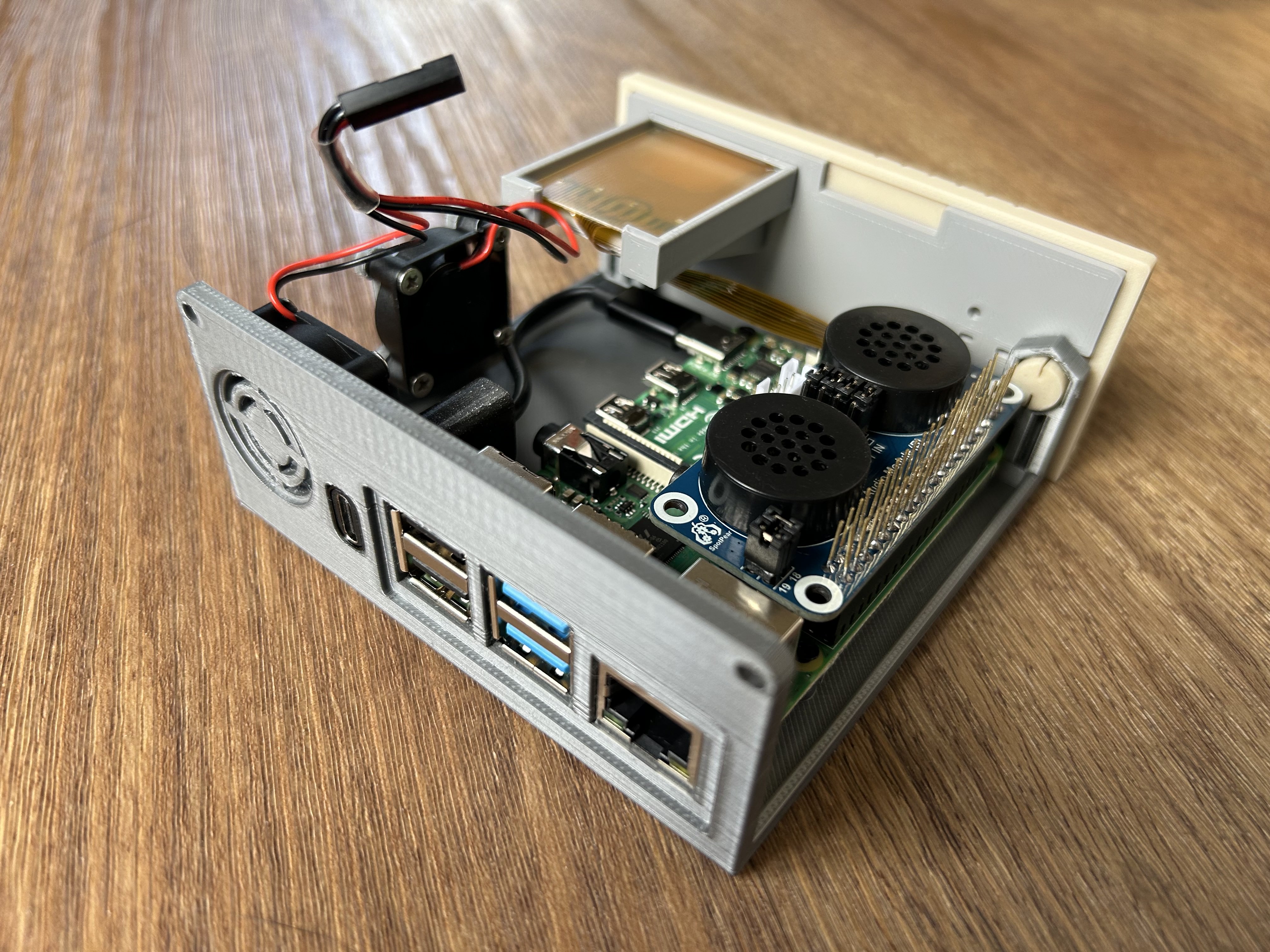 Retro Desktop PC Raspberry Pi case V2 by fantasticmrdavid | Download ...