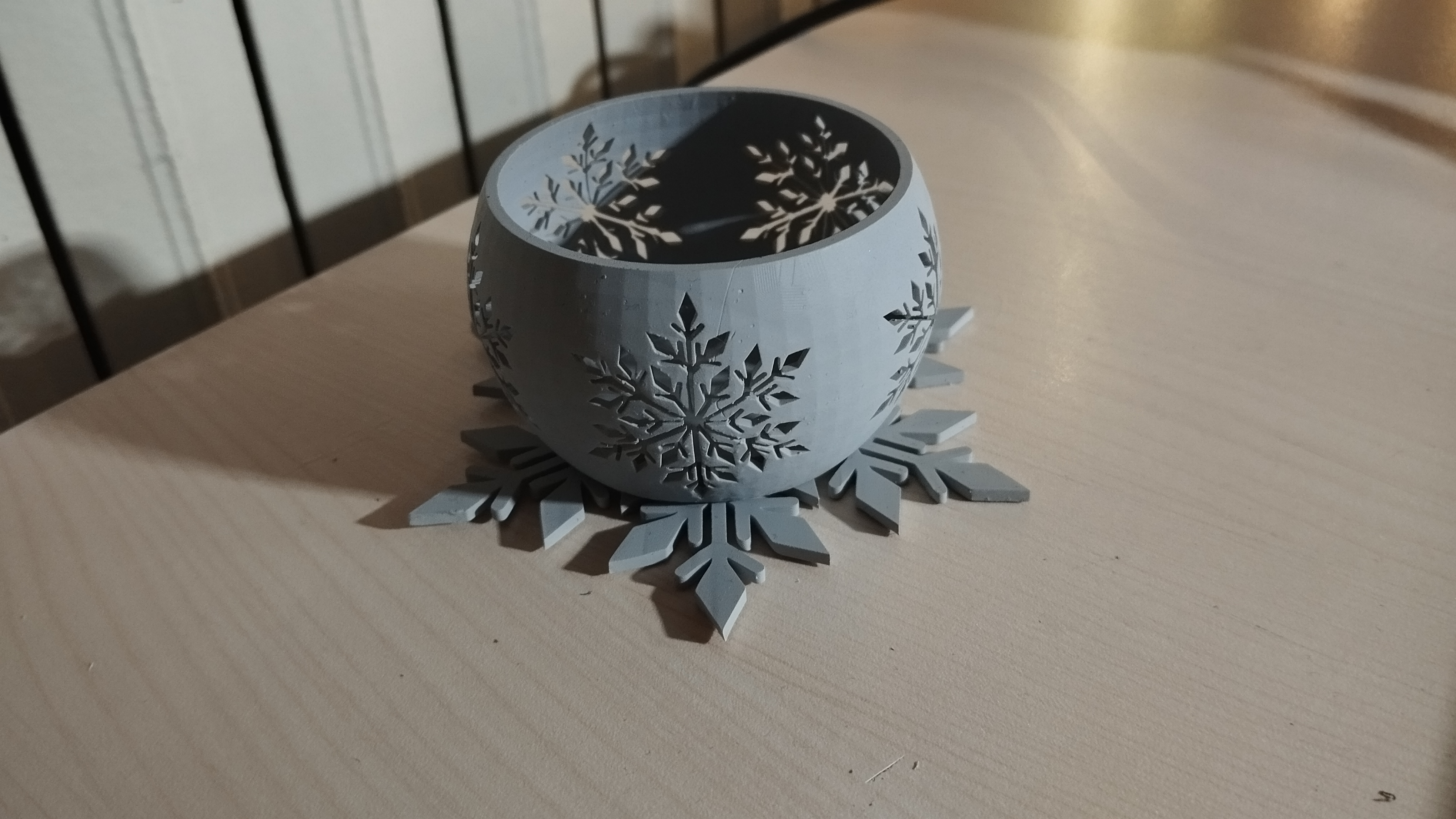 Miniatura 3 do modelo 3D SNOWFLAKE CANDLE HOLDER