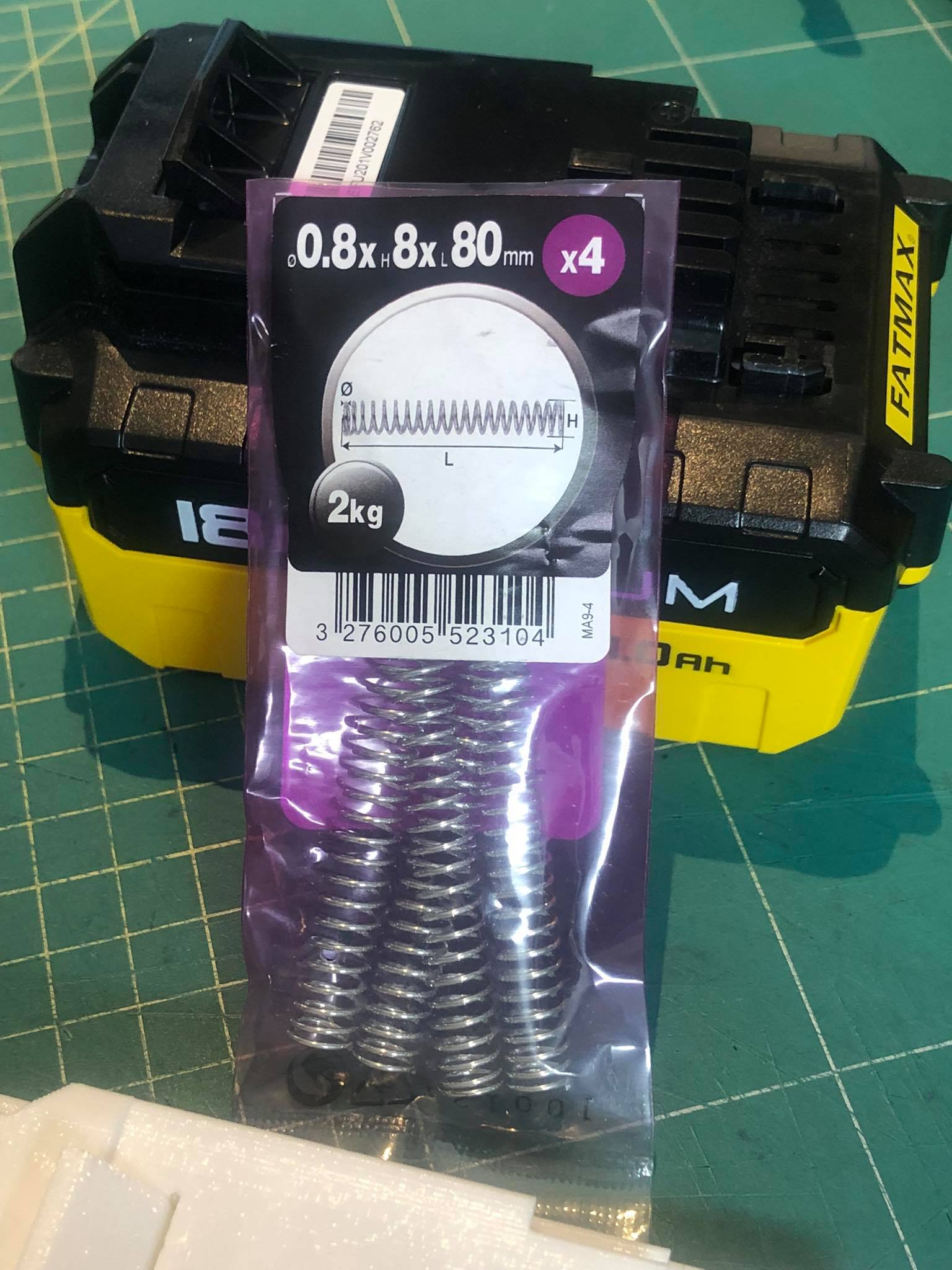 Stanley FatMax Battery Mockup — miniatura 6