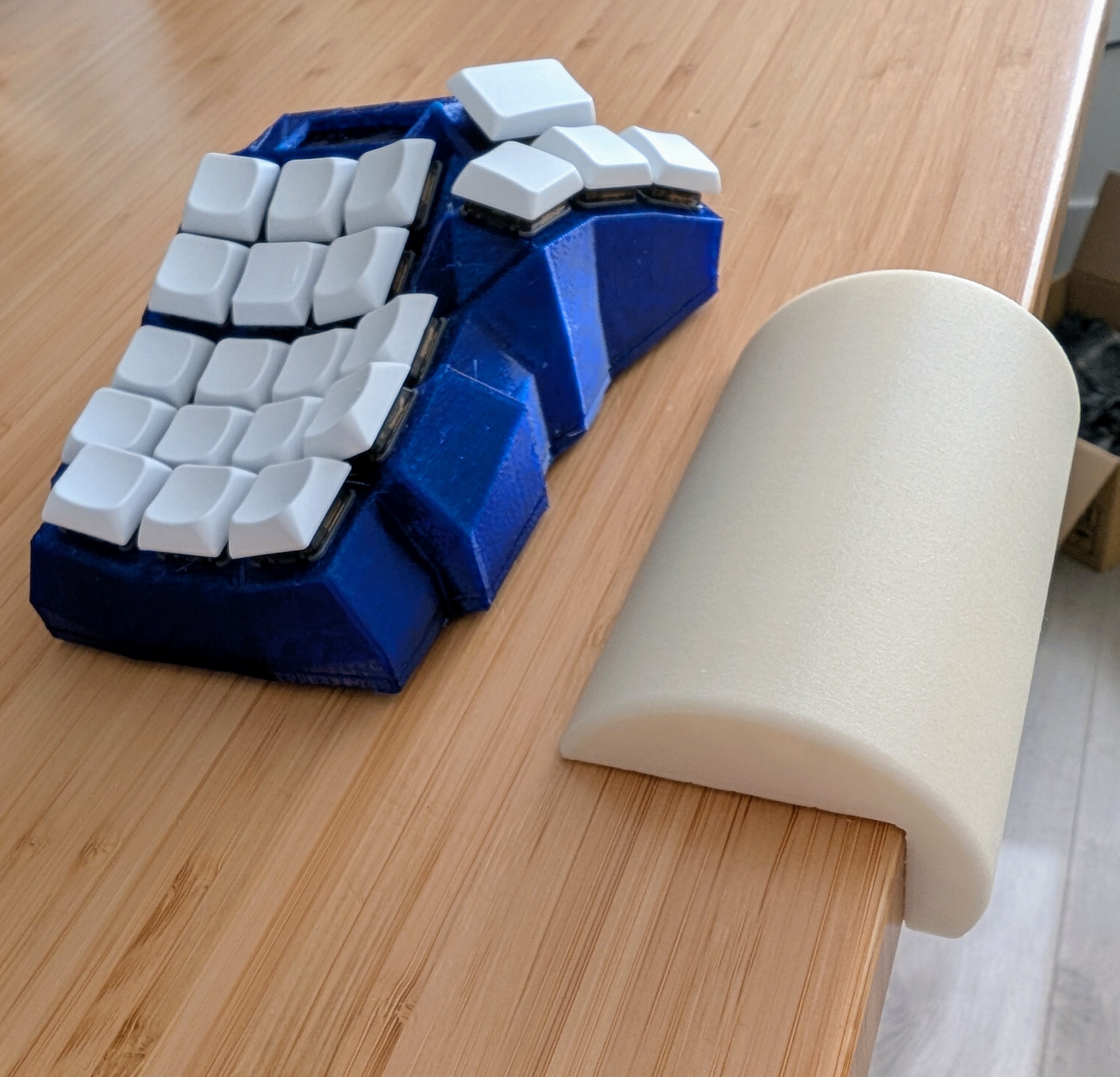 DeskEdger (split keyboard palm rest)