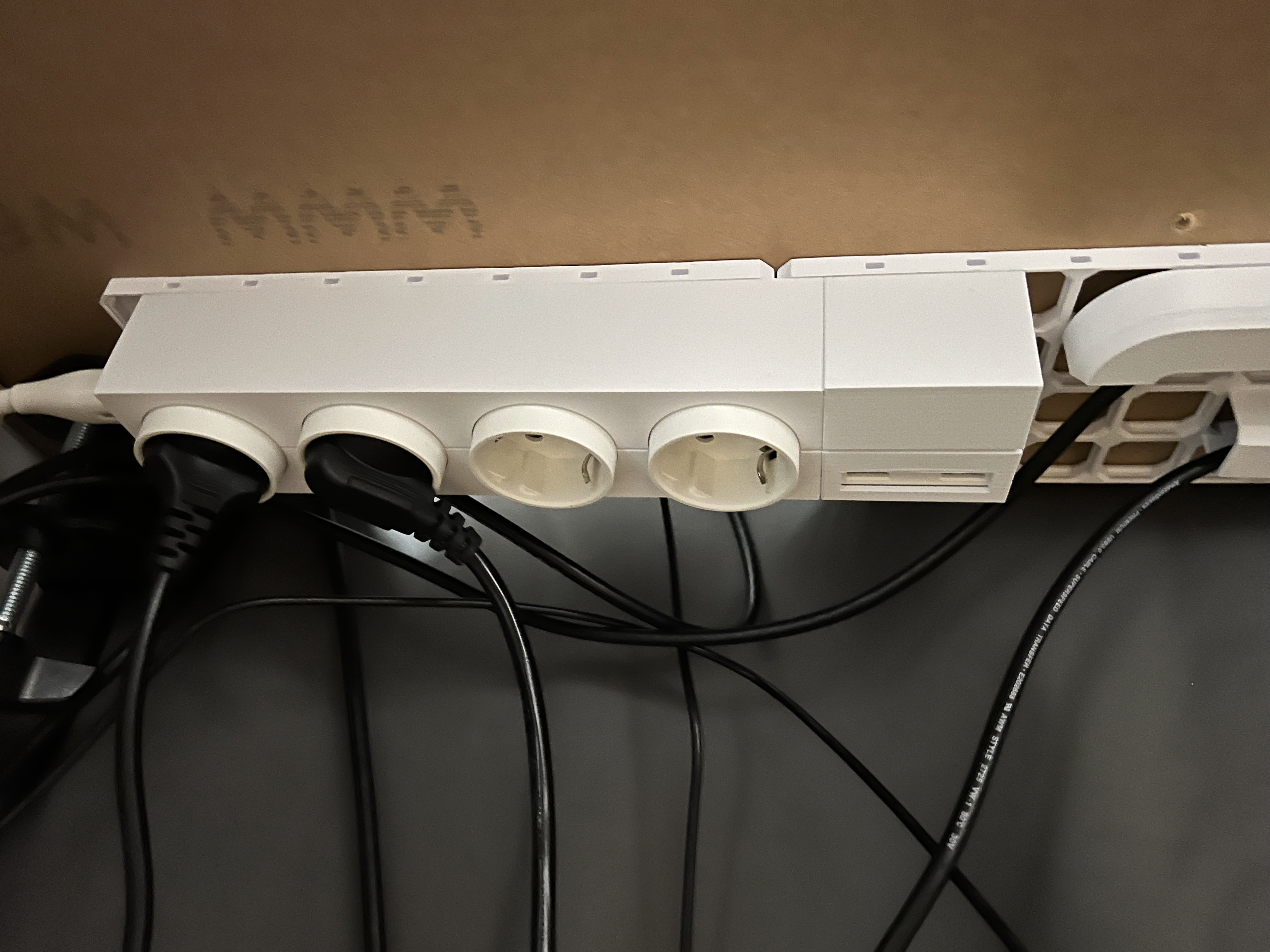 underware/openGrid mount for IKEA Askvader power plug holder 2xdouble sockets + USB