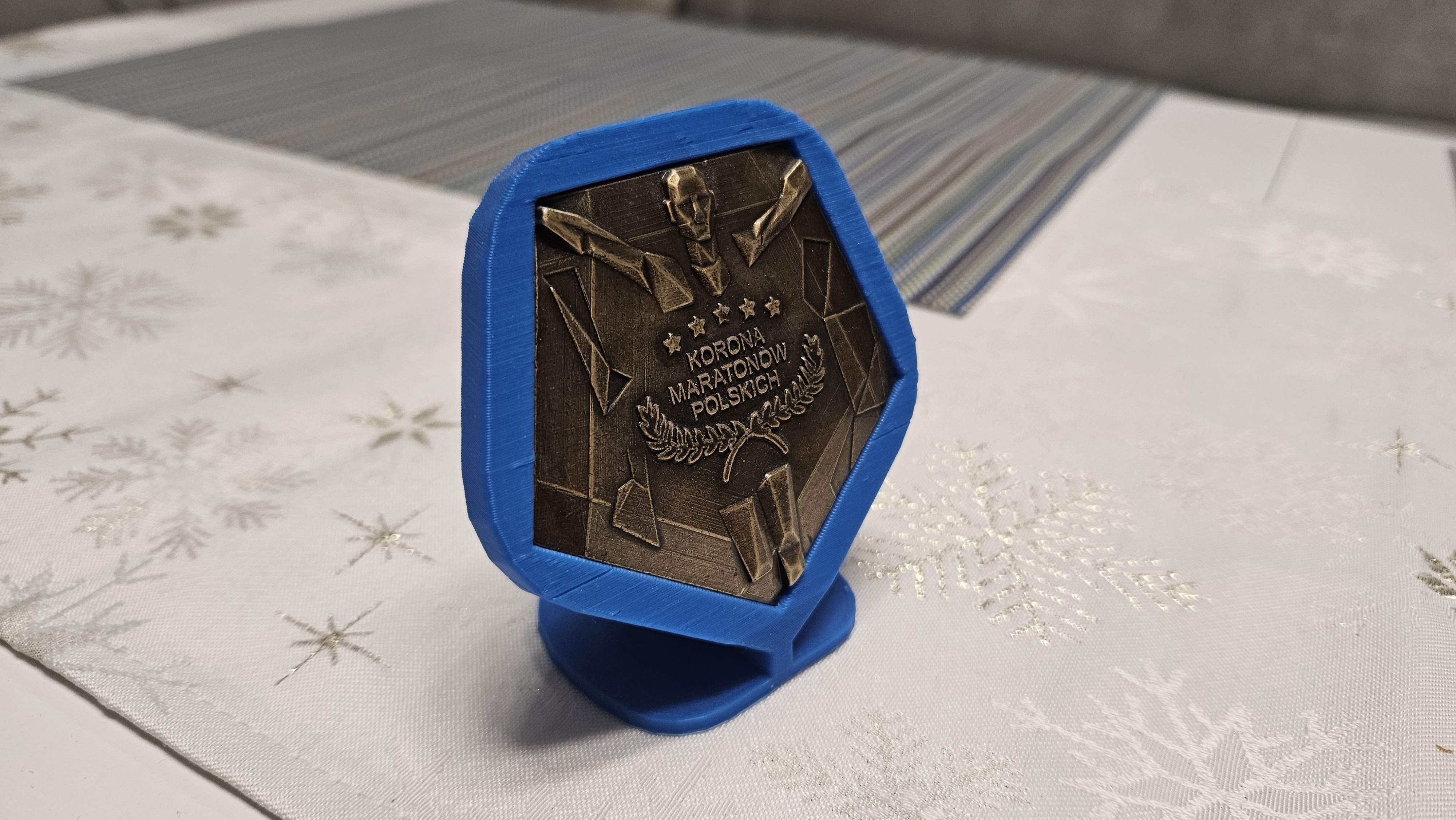 Stojak na medal Korona Maratonów Polskich