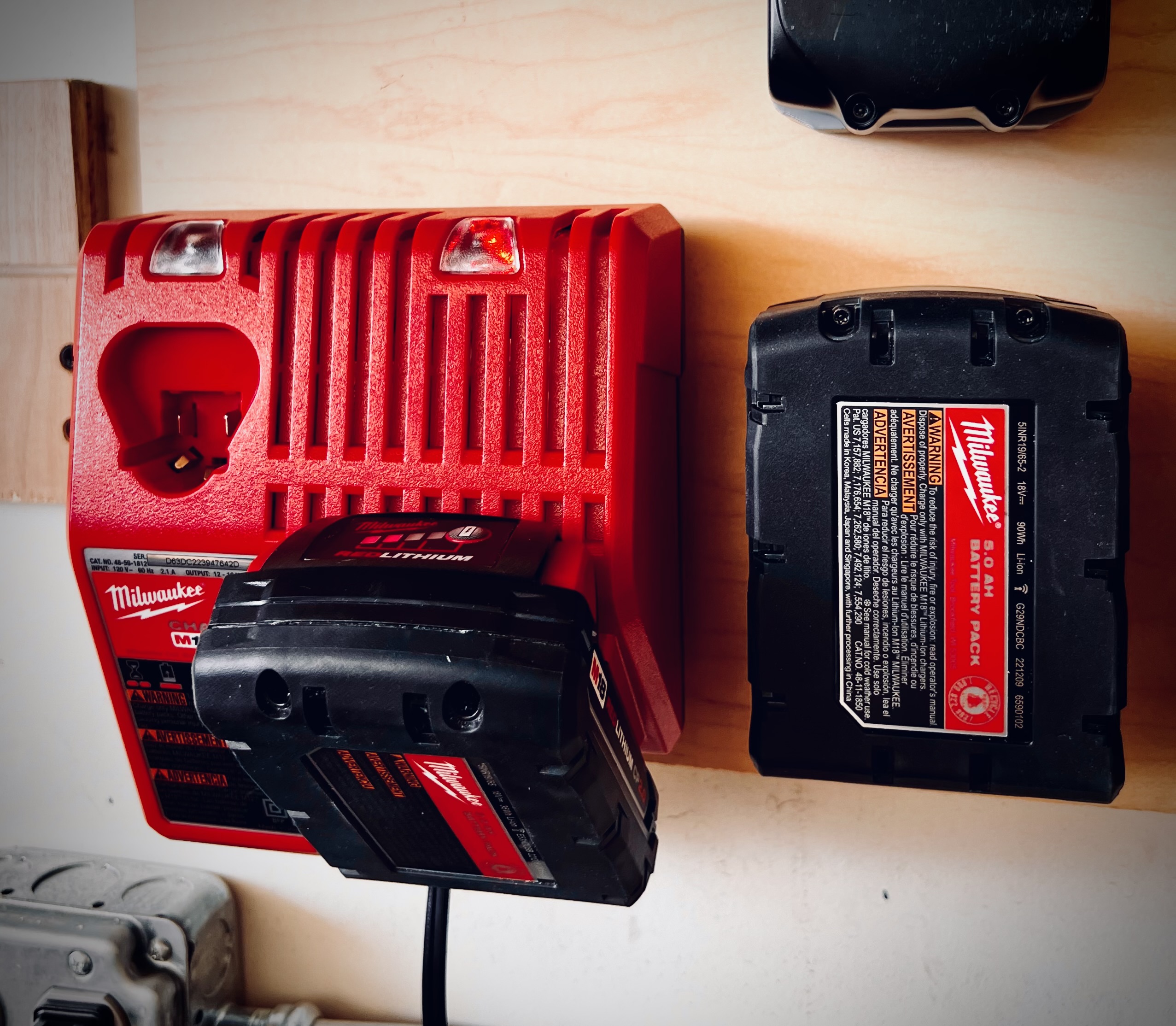 Milwaukee M18/M12 Battery Charger Holder/Mount (Version 3)