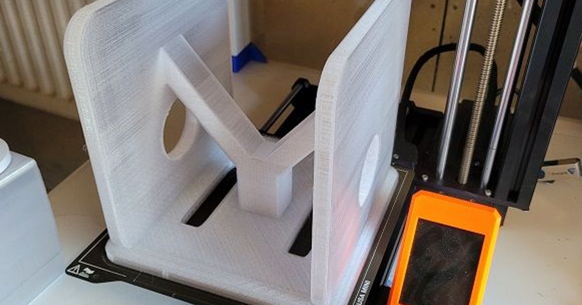 Sturdy chair by FinLepi Download free STL model