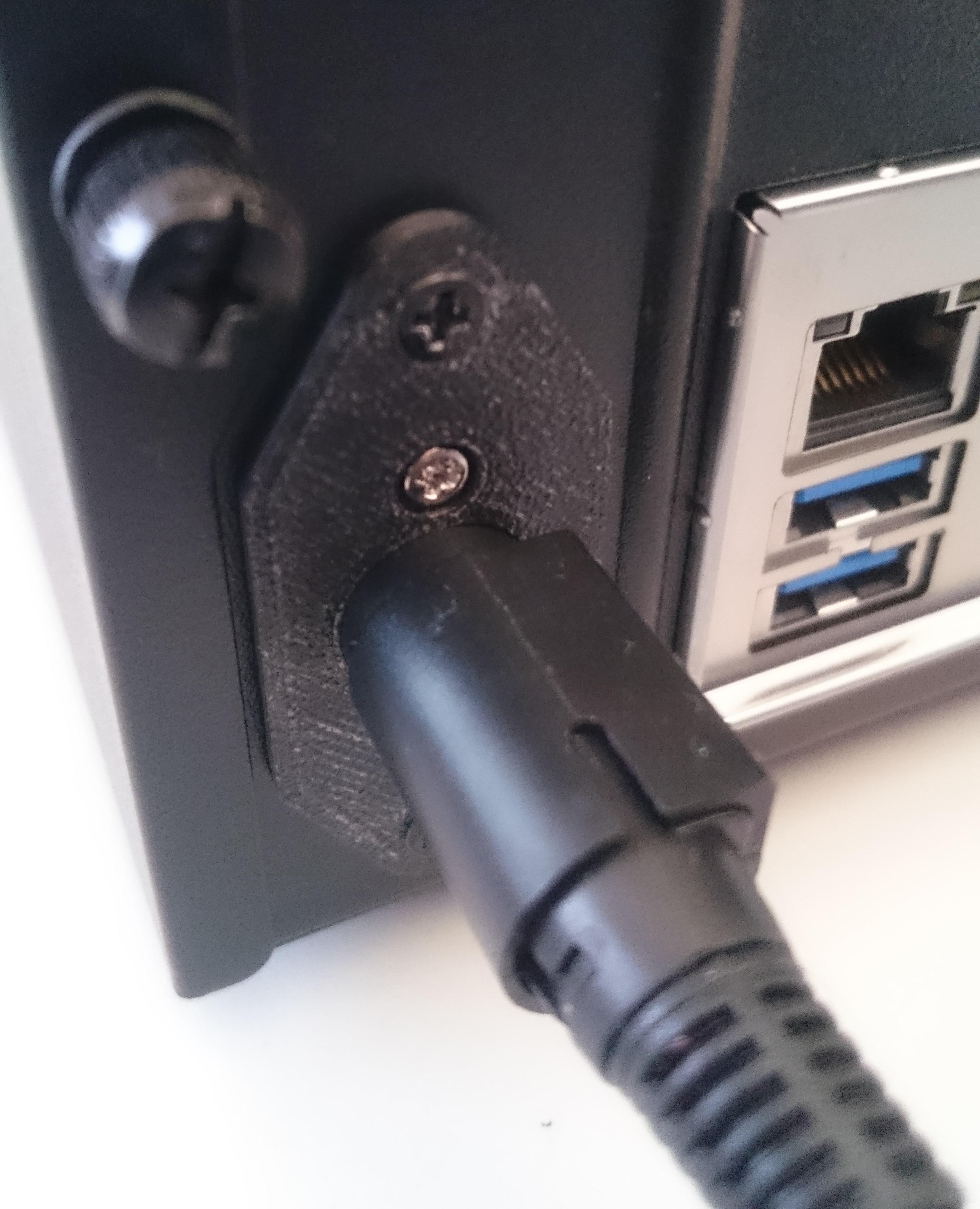 Node 304 Mini DIN power plug adapter