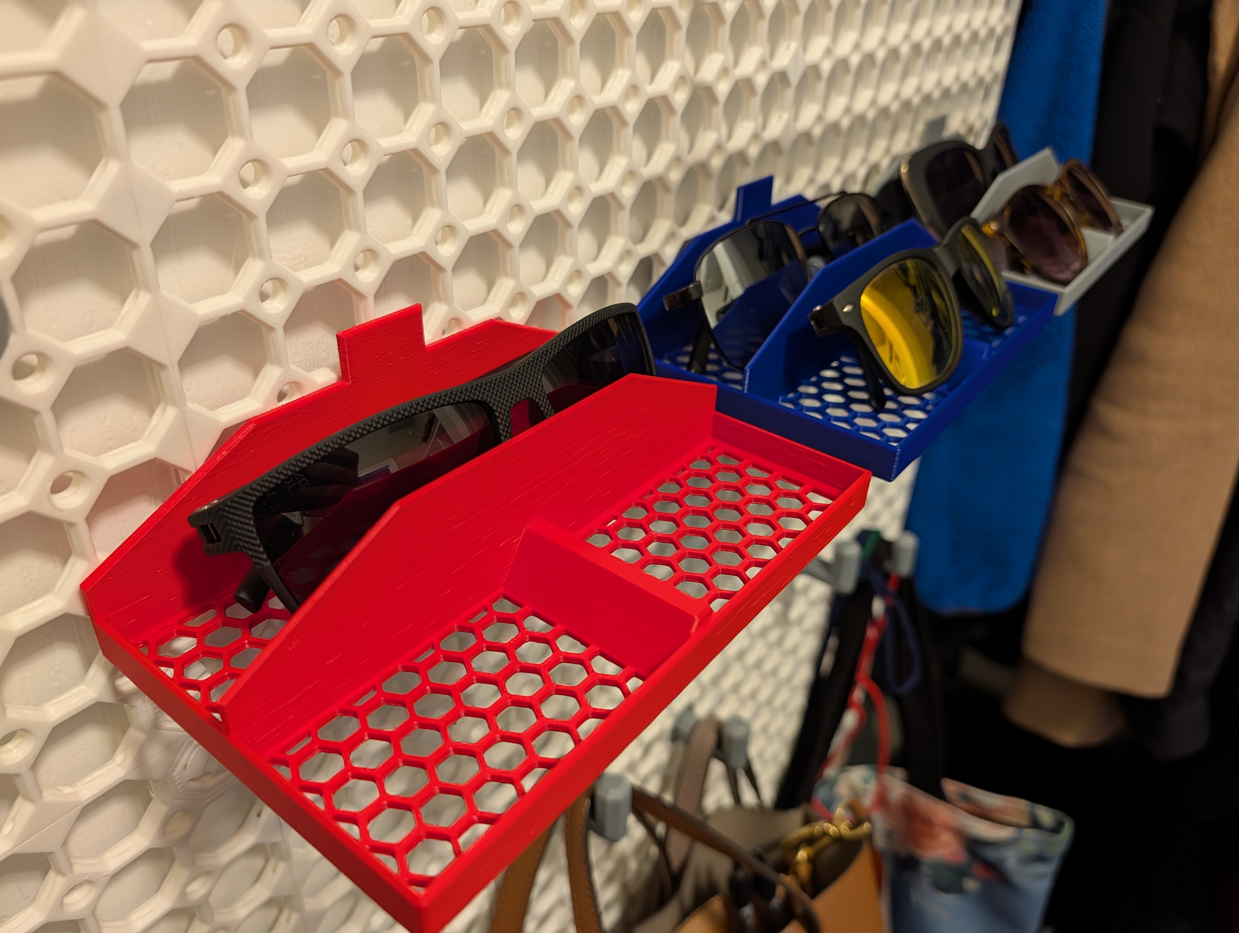double glasses shelf - multiboard