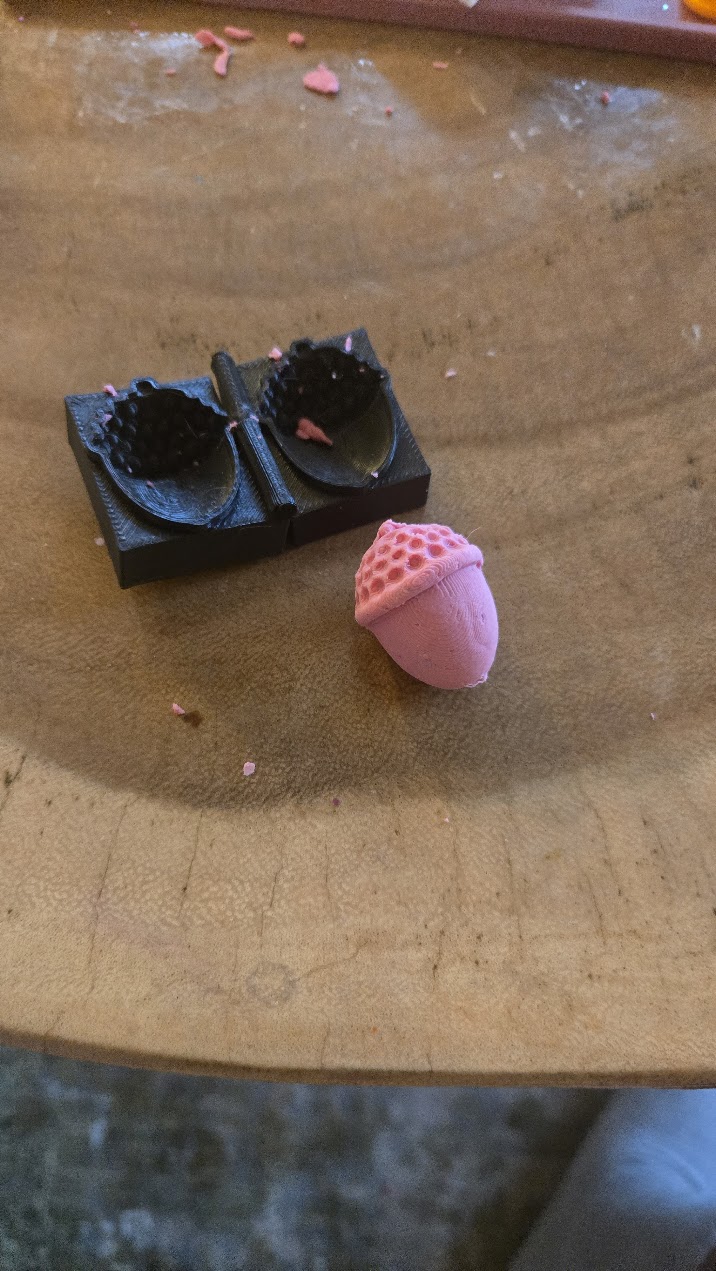 Acorn form playdoh
