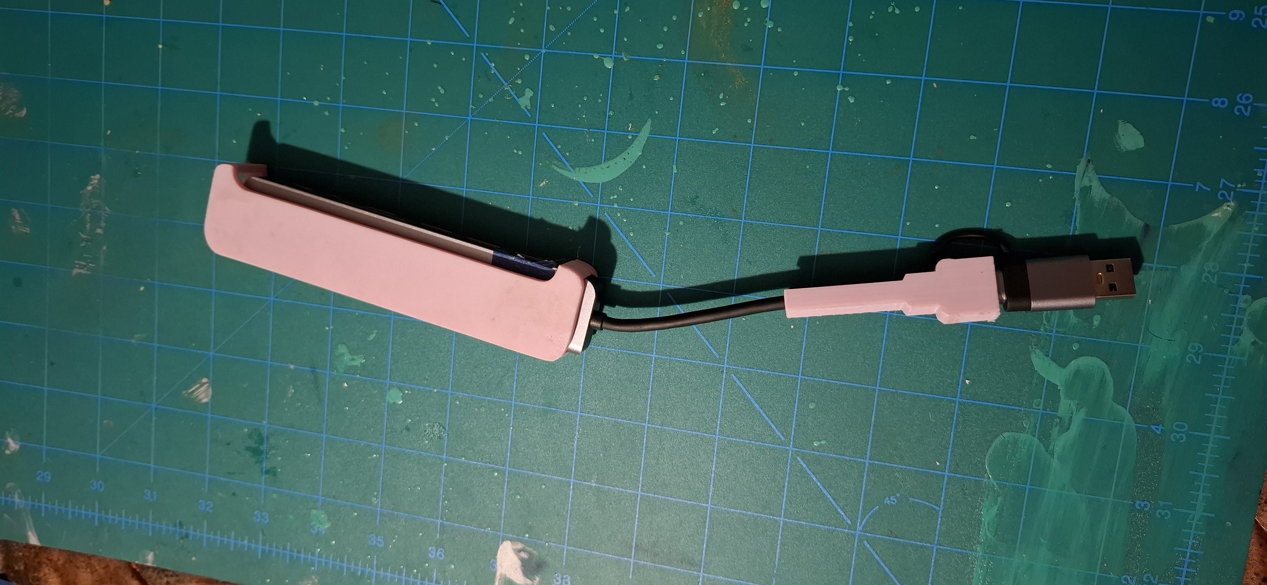 Miniatura 2 do modelo 3D GENERIC USB C PROTECTOR