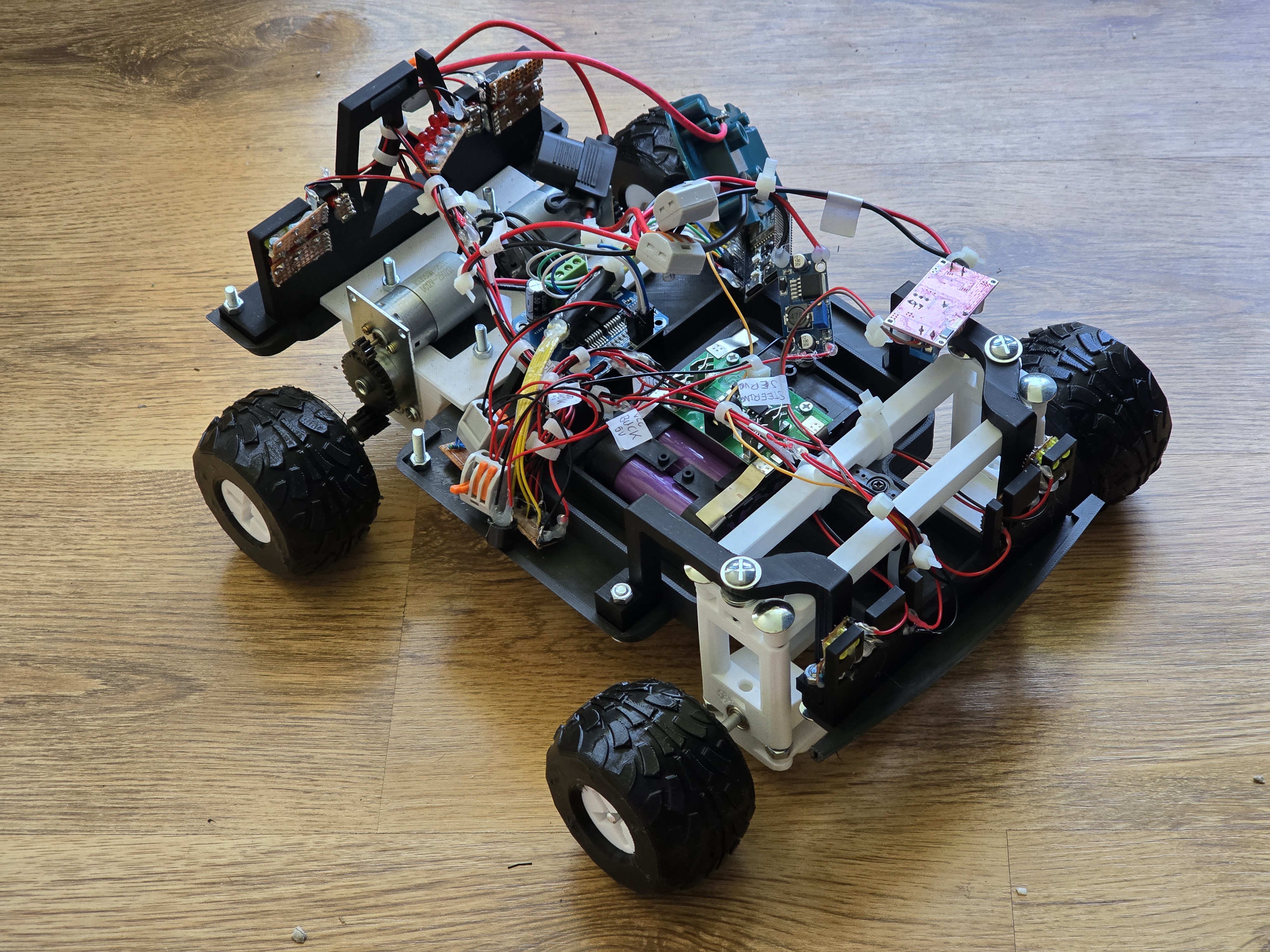 Fully working RC-car with Turn Signals & Brake Lights