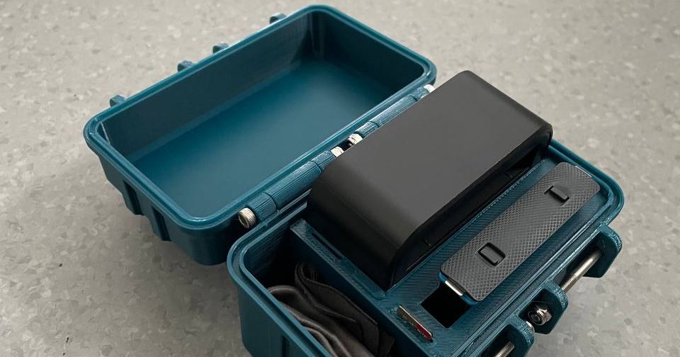 Insta360 X3 Battery Case by Bill W, Download free STL model