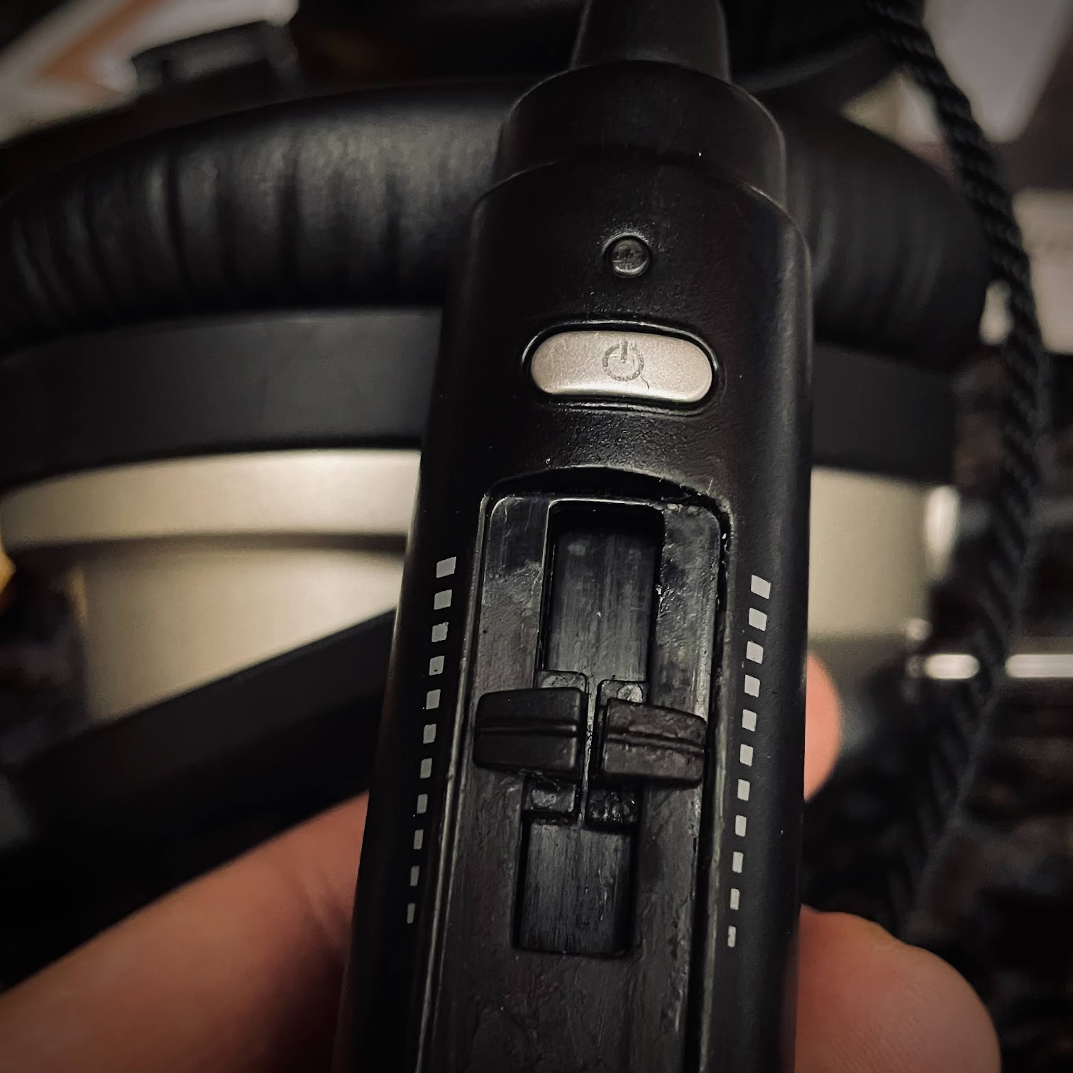 Volume slider tab for Lightspeed Zulu 2/3 and Sierra aviation headsets