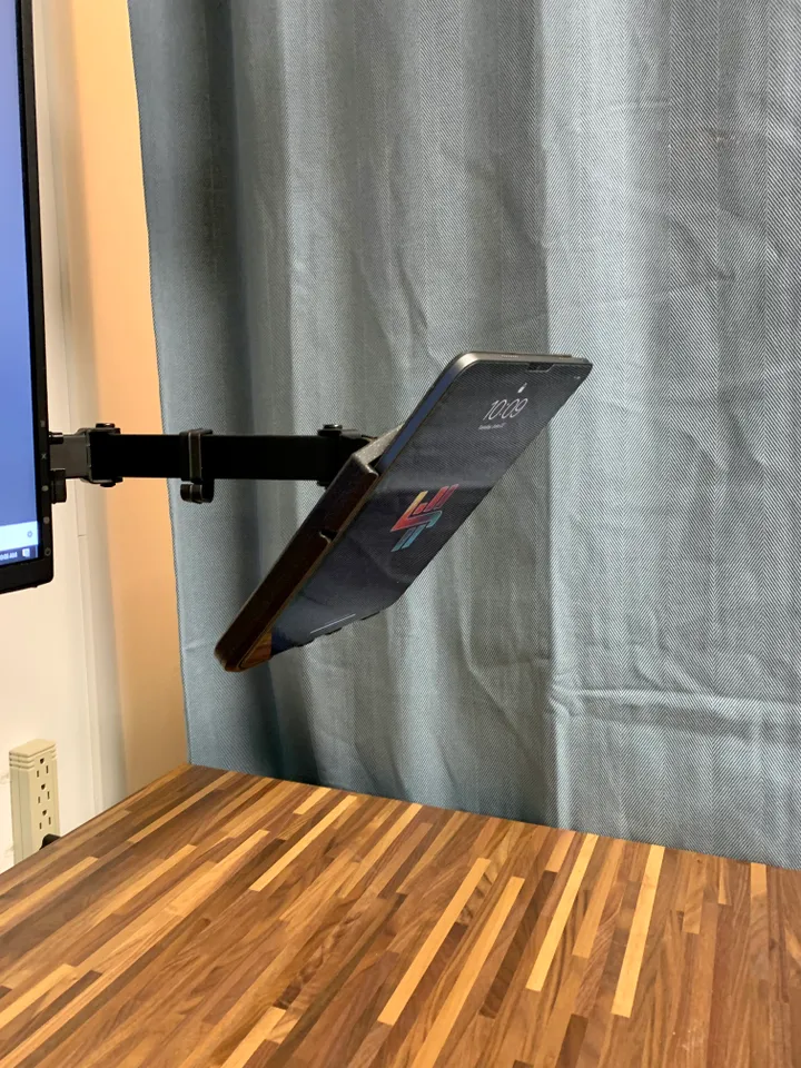 iPad Pro Magnetic VESA Mount by Line Arc Line Download free STL
