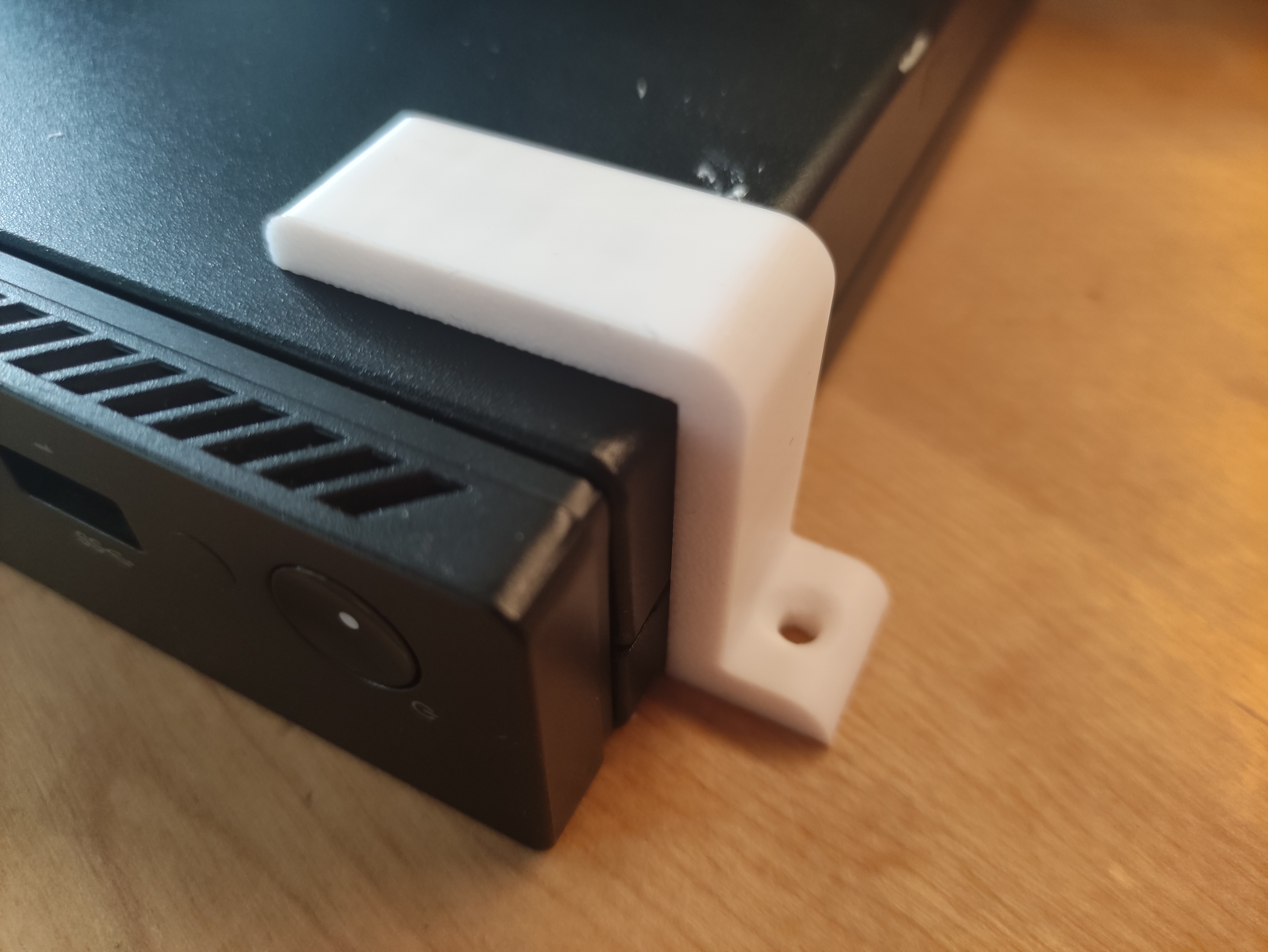 Lenovo M700q and M900q Tiny Under Desk Mount | Untertisch Montage