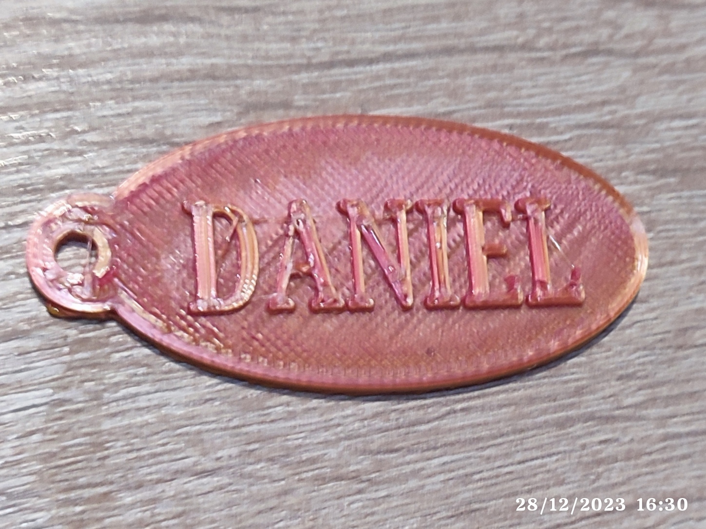 LLAVERO DANIEL = KEY RING DANIEL