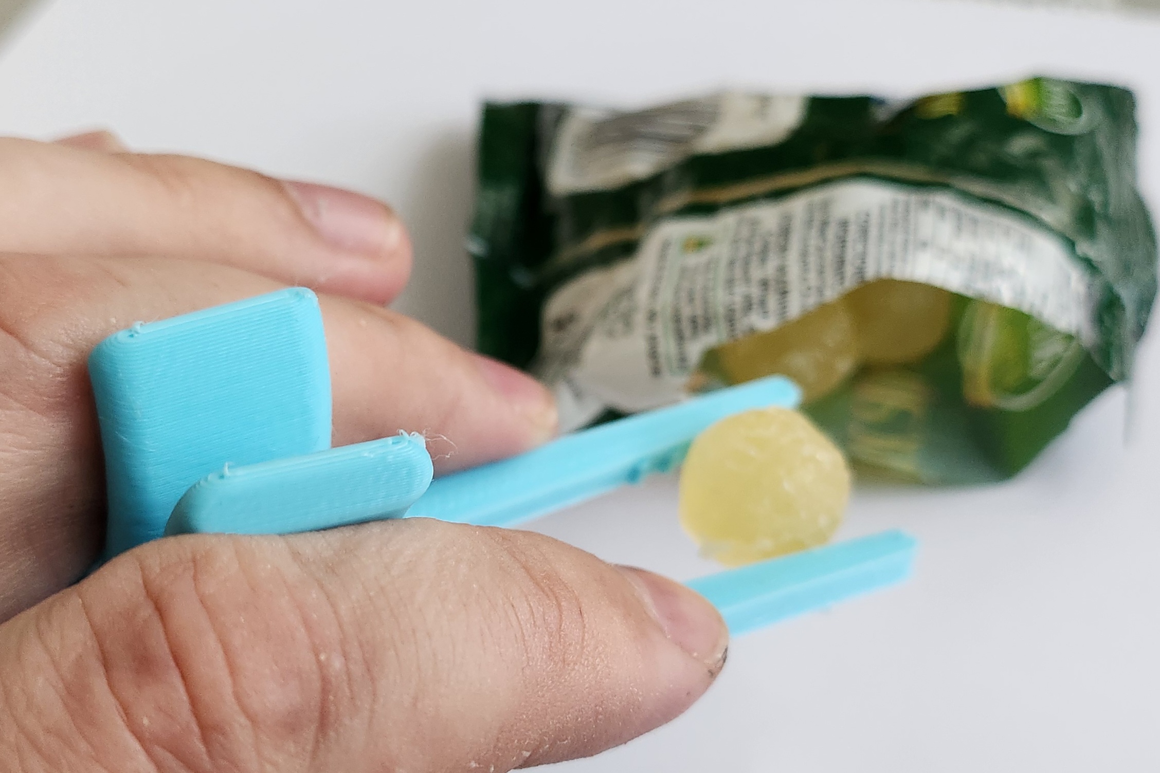 Finger picker