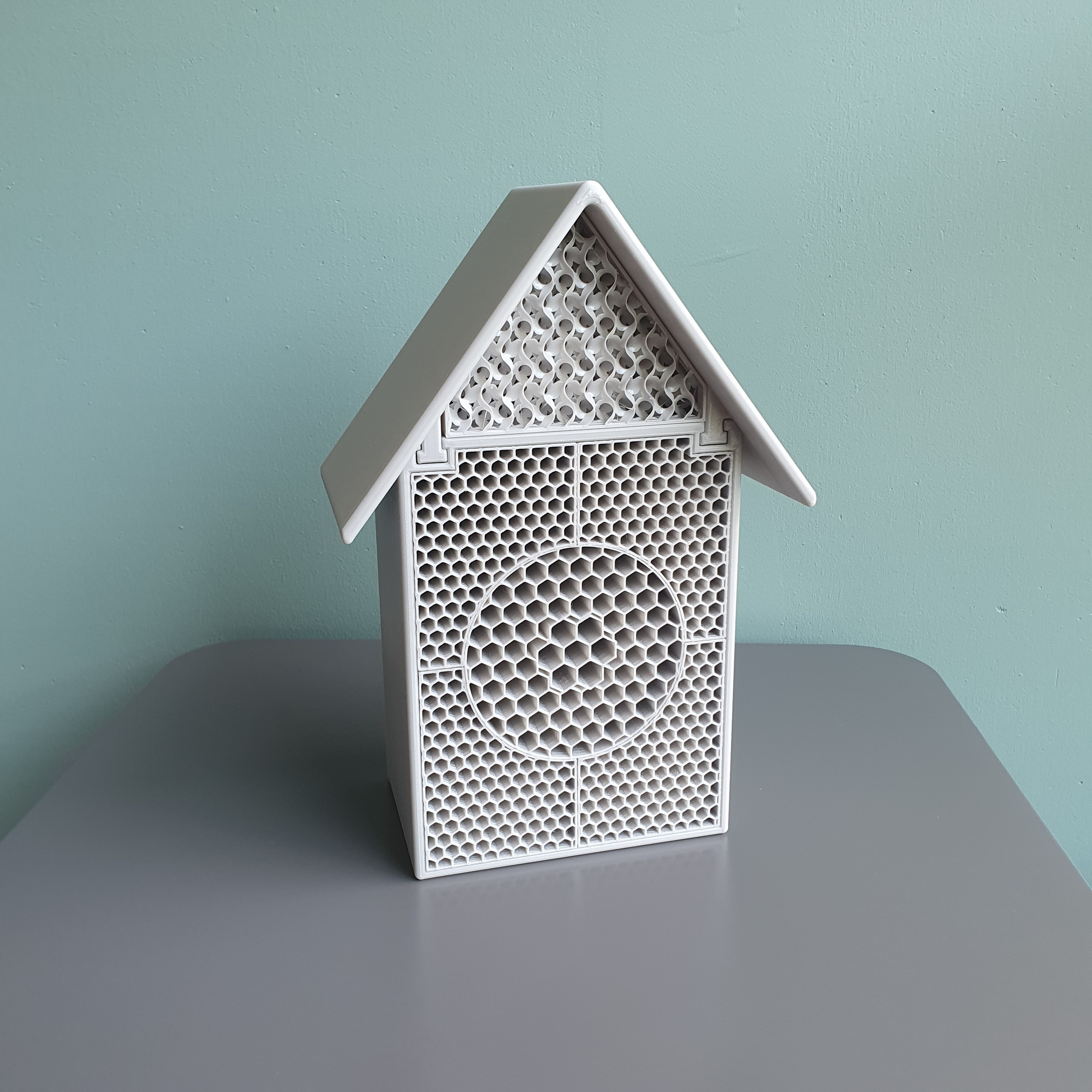 Bee Hotel