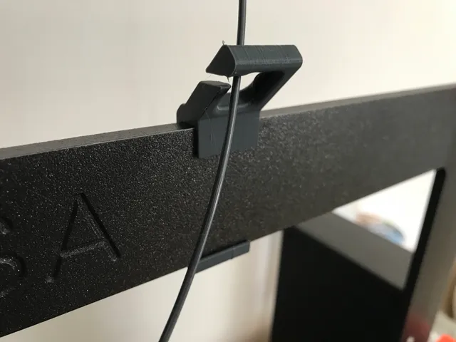 Filament guide