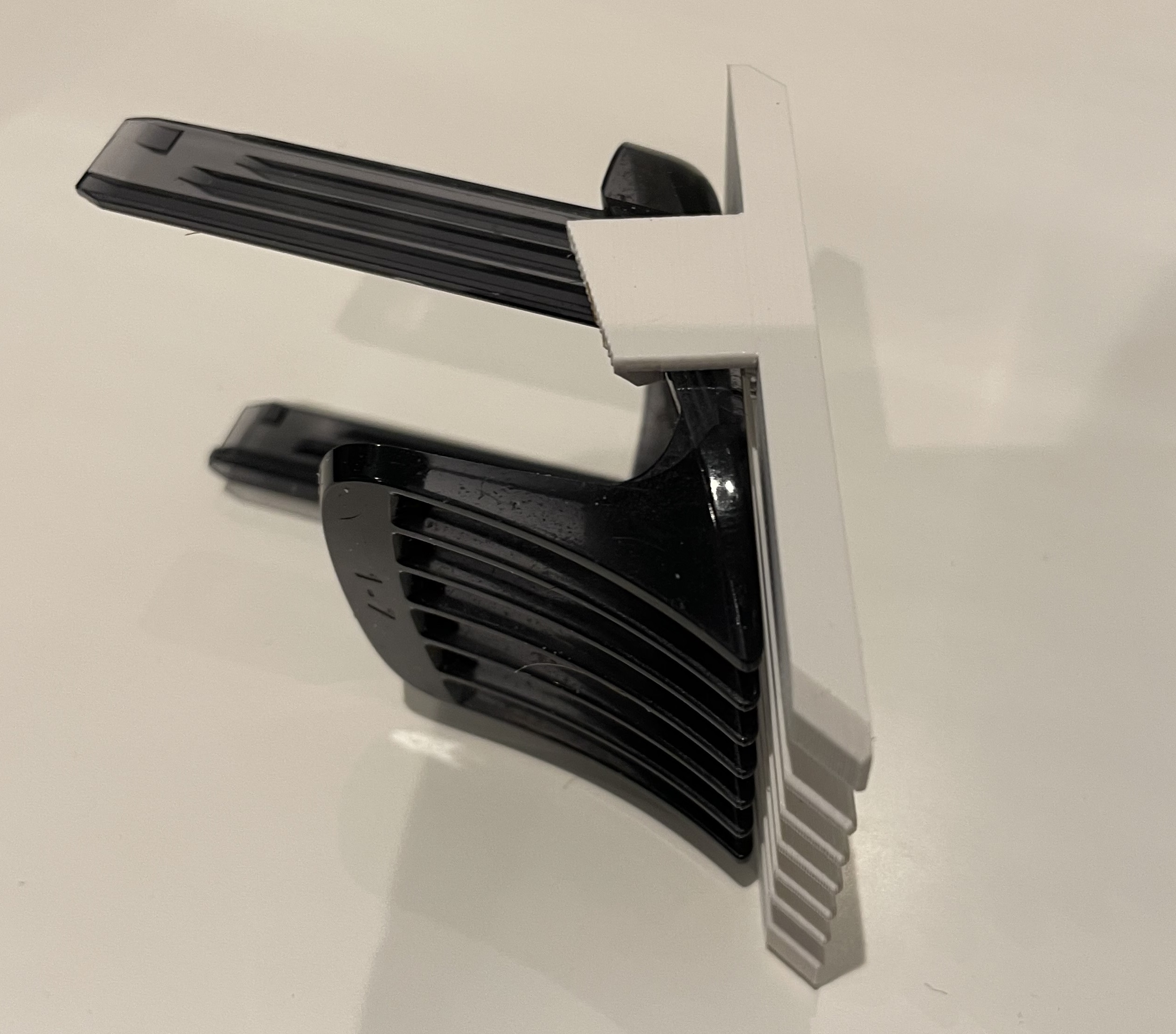 Philips HC7460 trimmer clip-on by MrBramme | Download free STL model ...