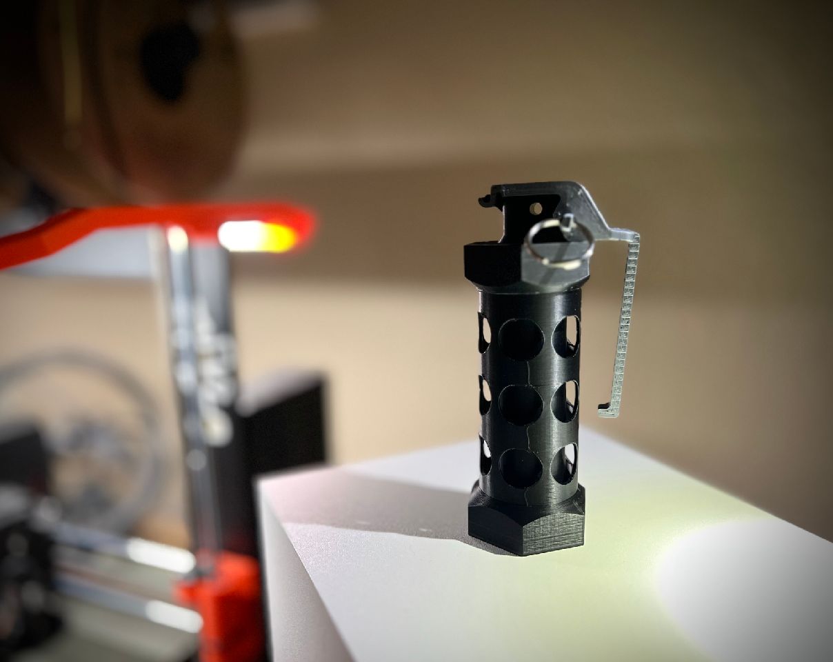 M84 STUN Bombası (CSGO Flashbang) (Sadece Plastik Aparattır!!!)