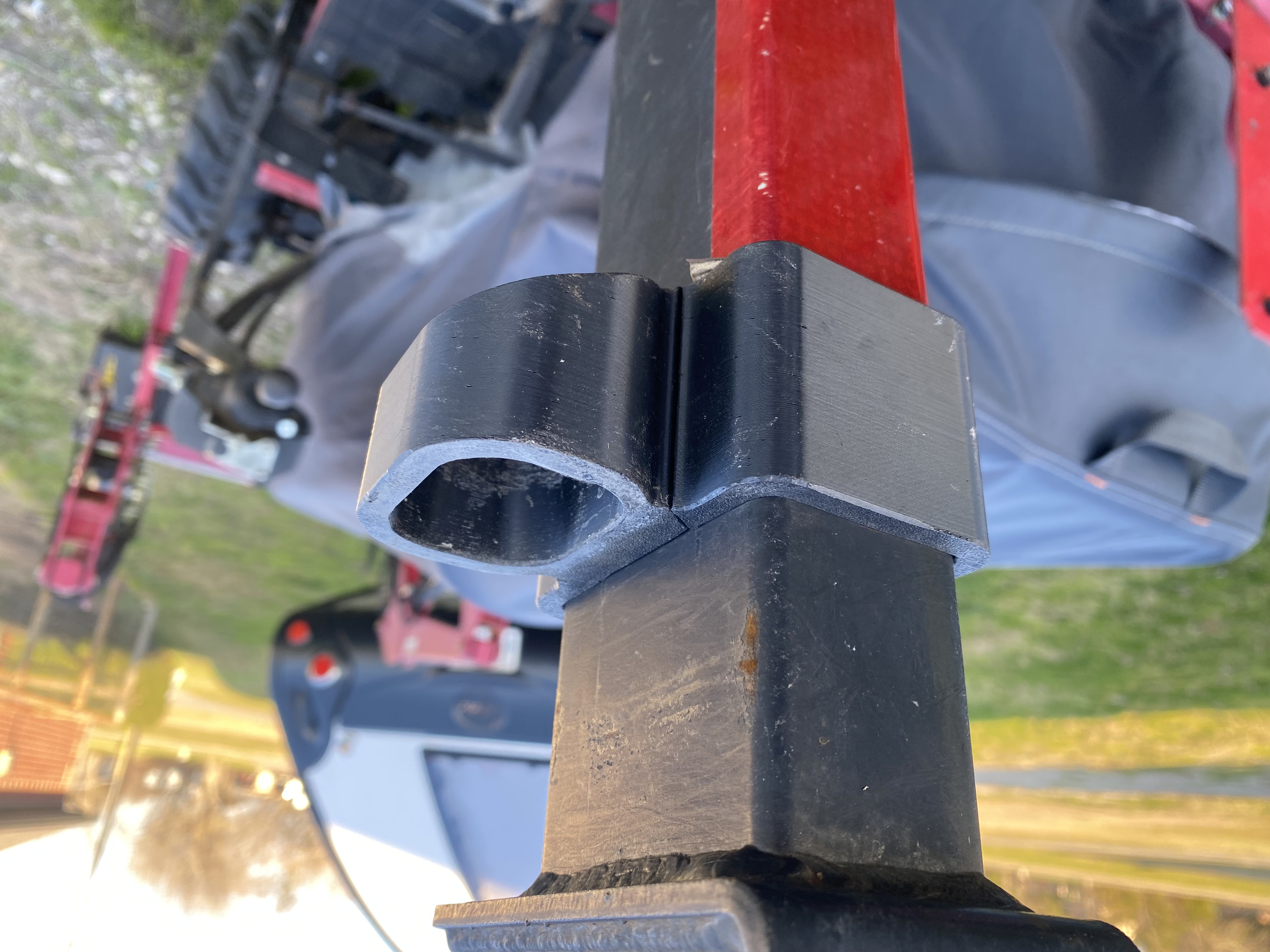 Sledge Hammer Holder for Tractor by metzgarj Download free STL model