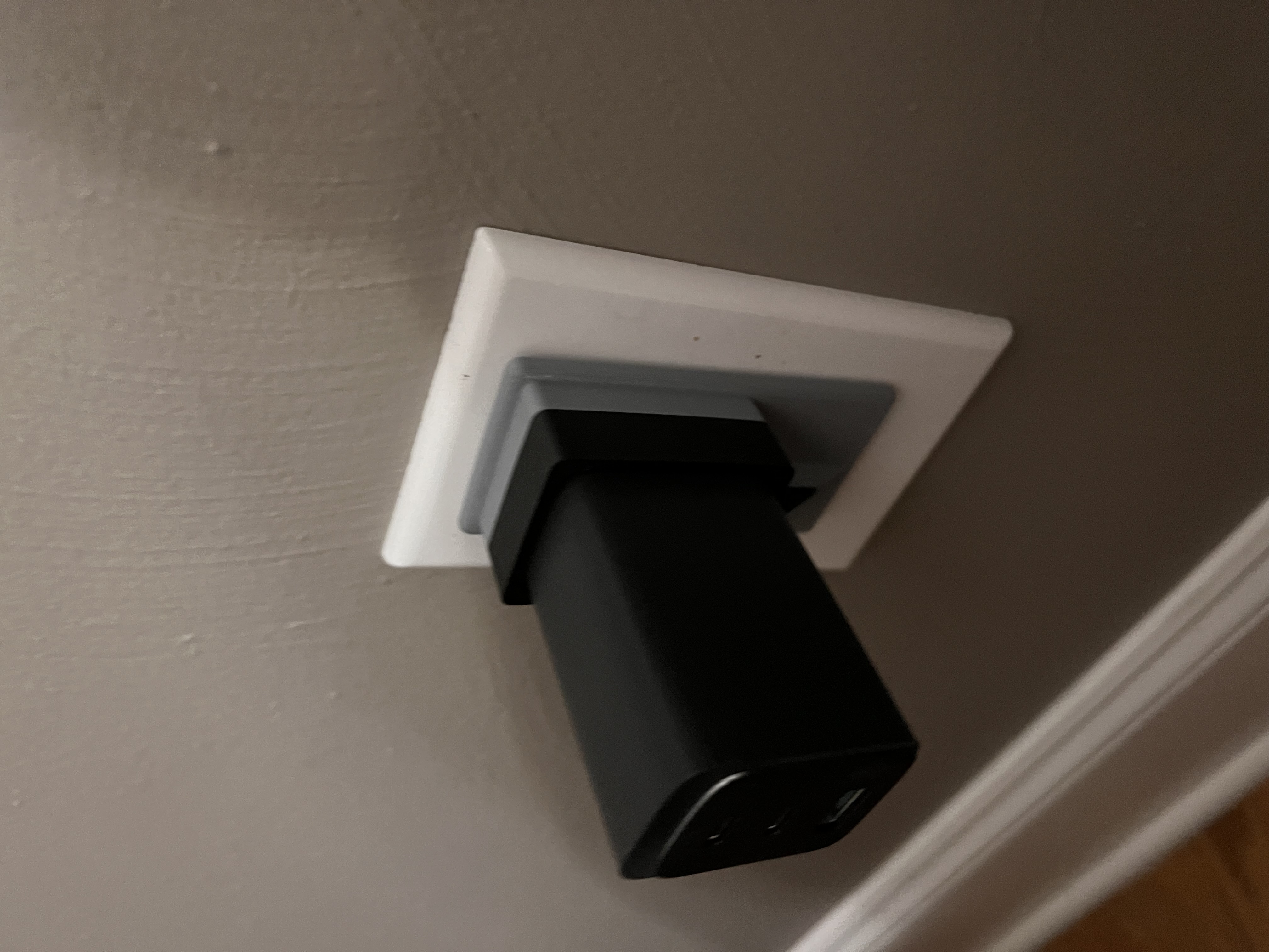 Anker 737 Charger Brace