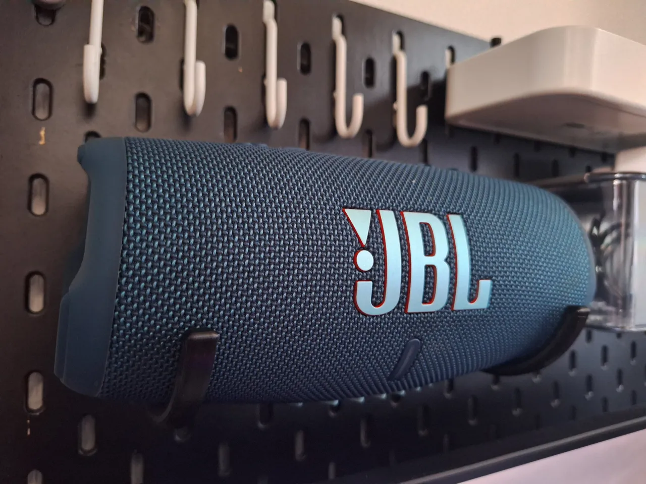 JBL Charge 5 Skadis Mount Hook by PPostma | Download free STL