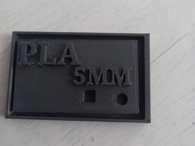 tablet to hold the samples/testmodels