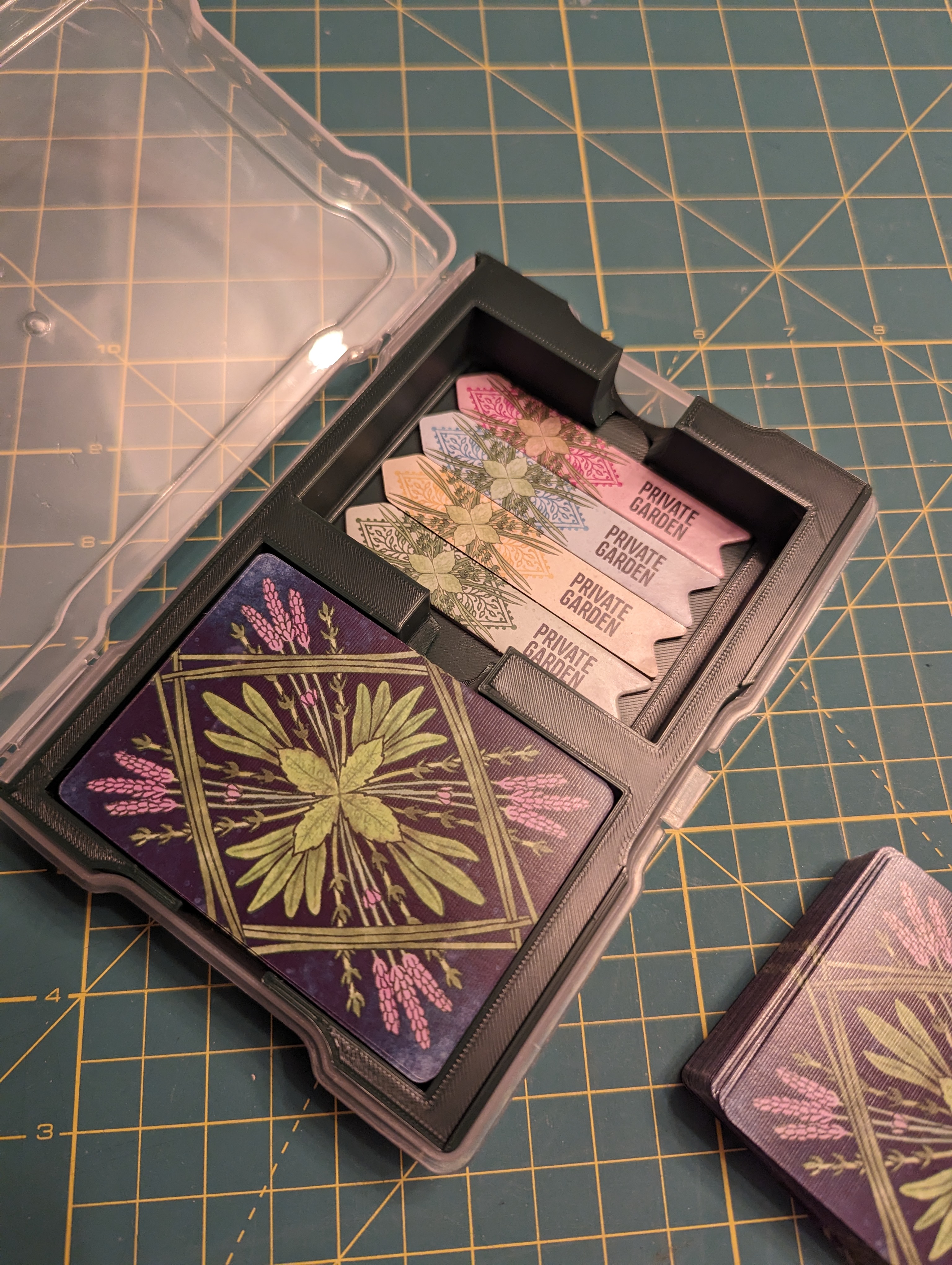 Herbaceous Board Game Photo Caddy Insert 3D model thumbnail