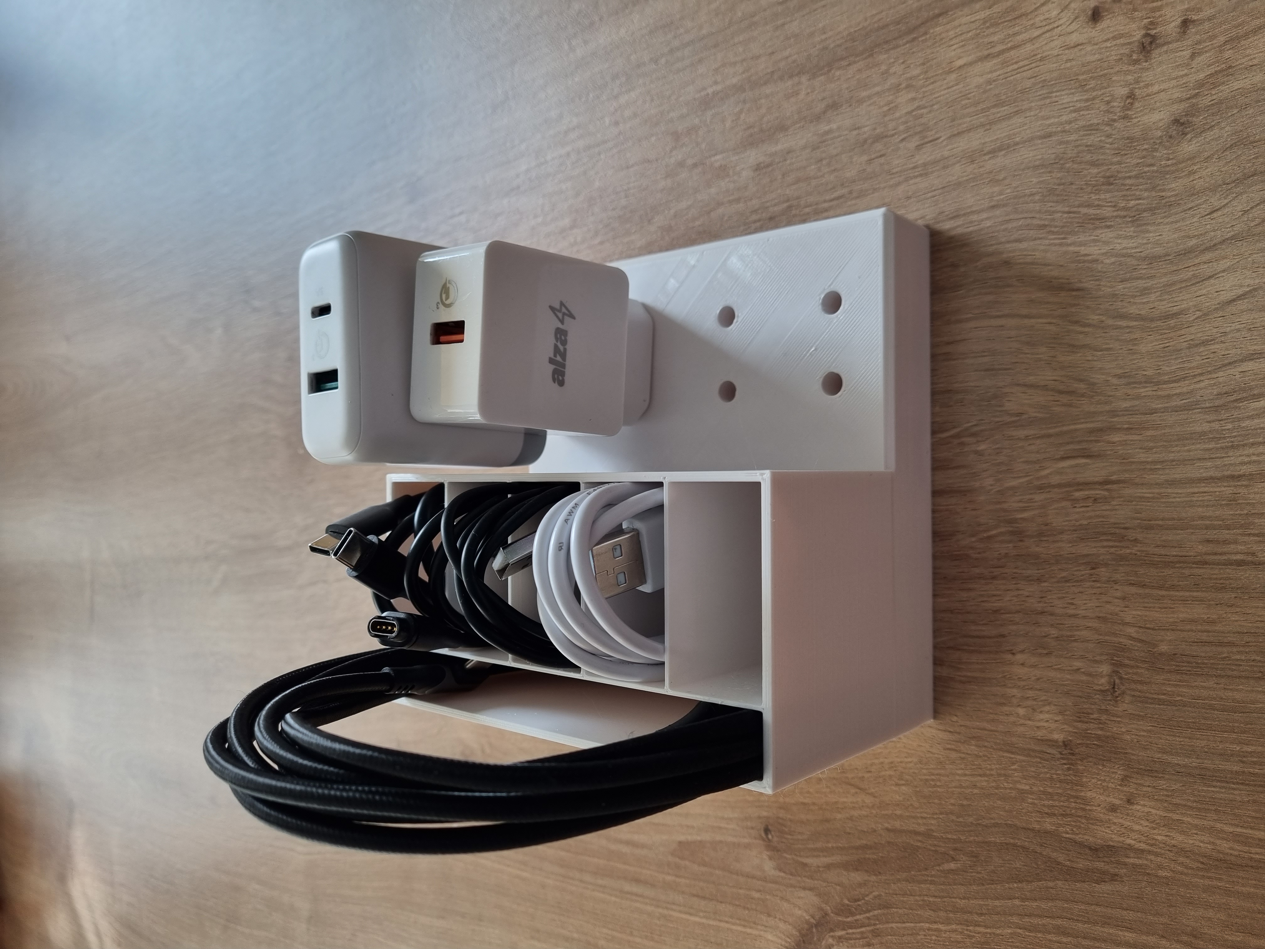 Mobile charger organizer