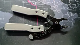 Bicycle chain master quick link pliers handles