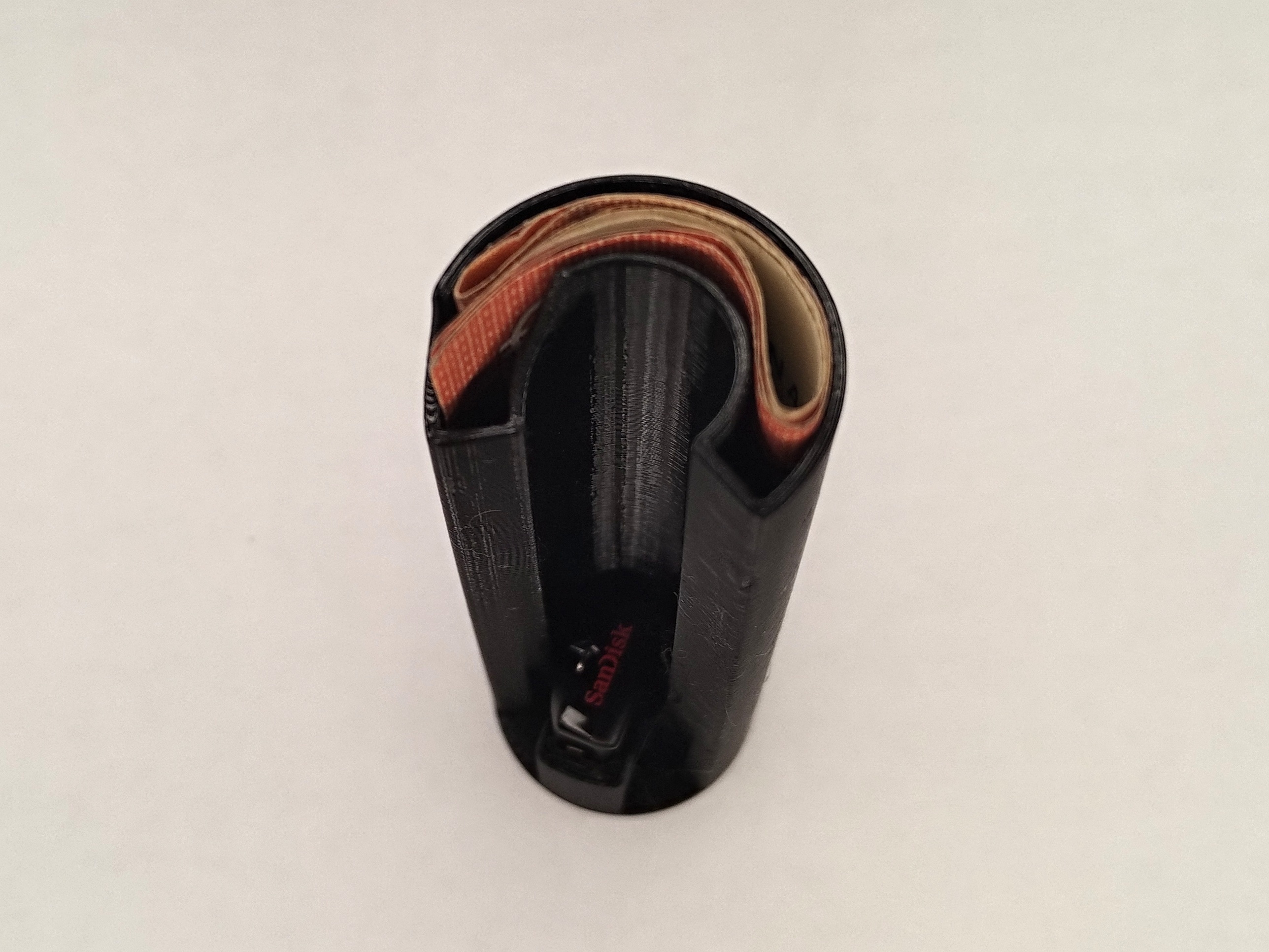 Miniatura 3 do modelo 3D Insert for EDC Case