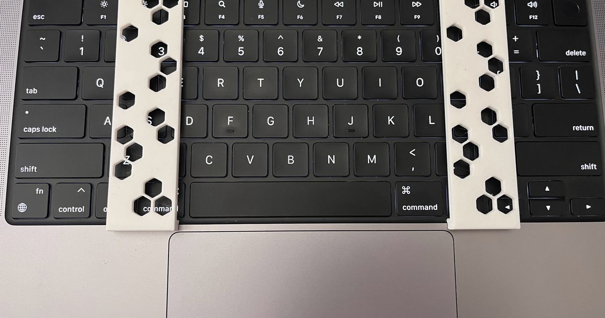 Universal Keyboard standoff for Macbook Pro (2021+ design) by Evie