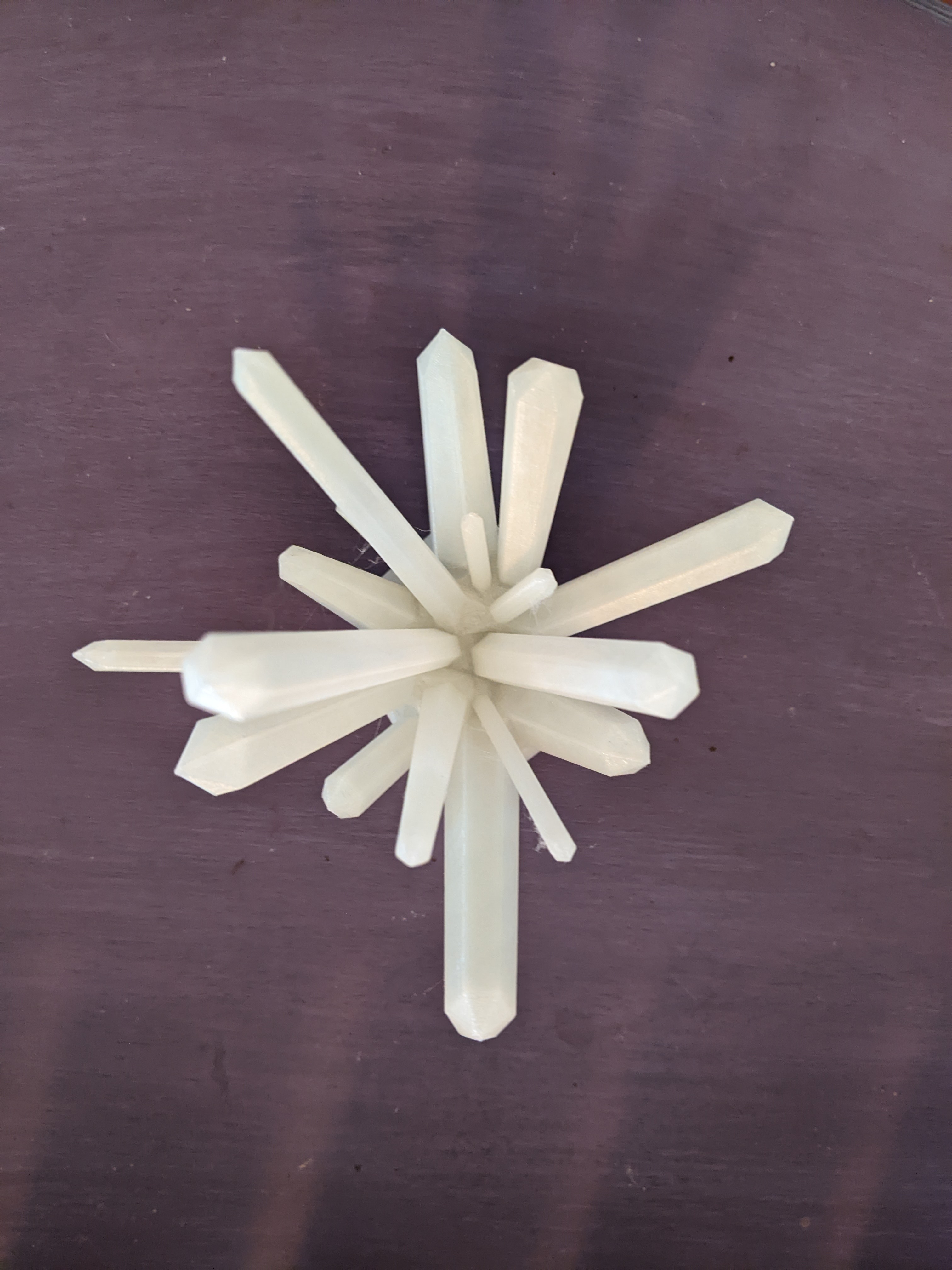 Miniatura 4 do modelo 3D Crystal Cluster