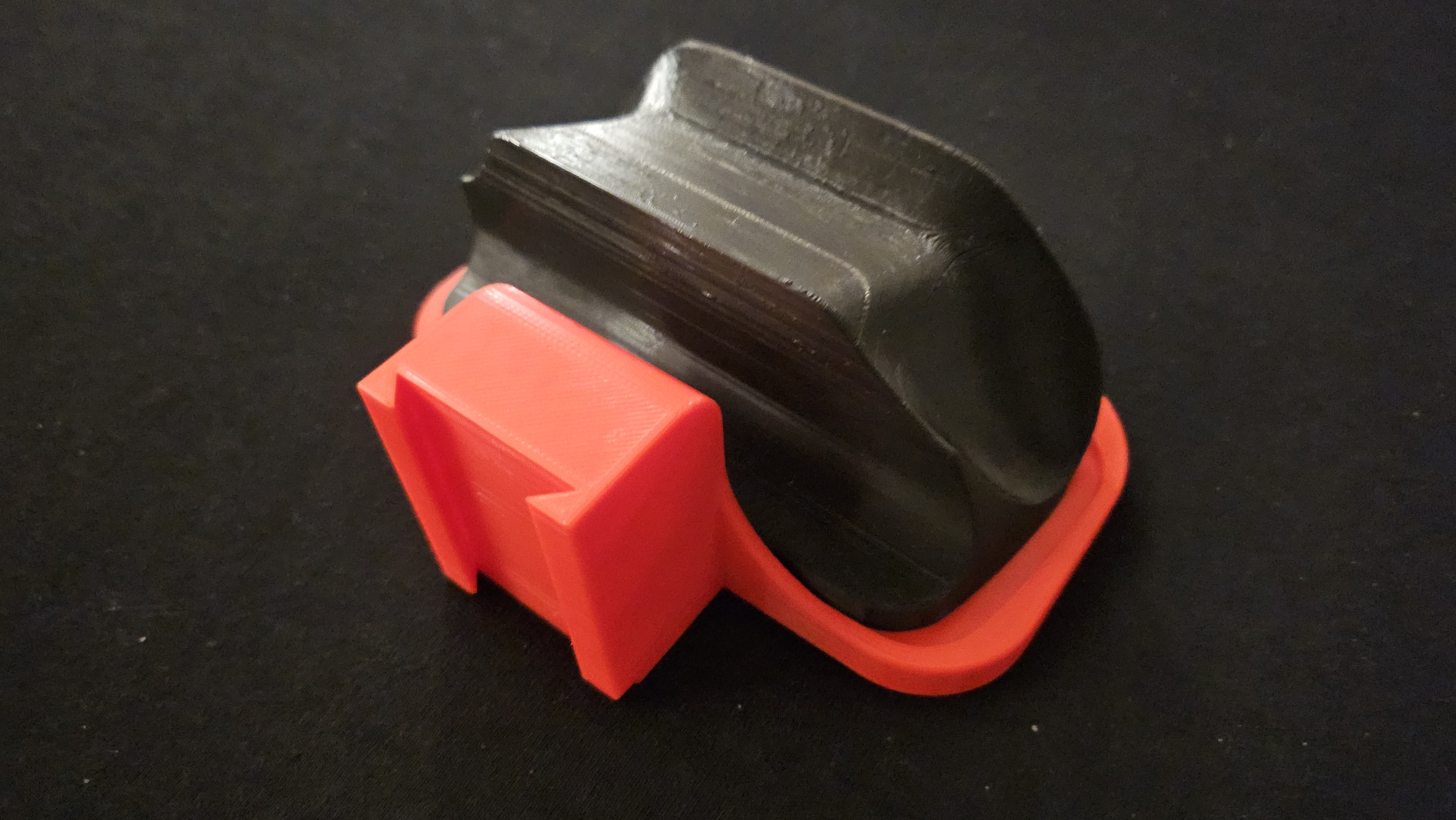 Miniatura 5 do modelo 3D Desk Xbox Controller Holder