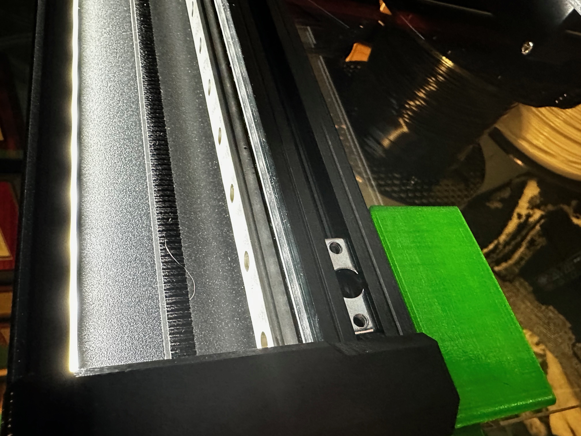 Prusa XL Front 3030 Support using spare M4 bolt plates