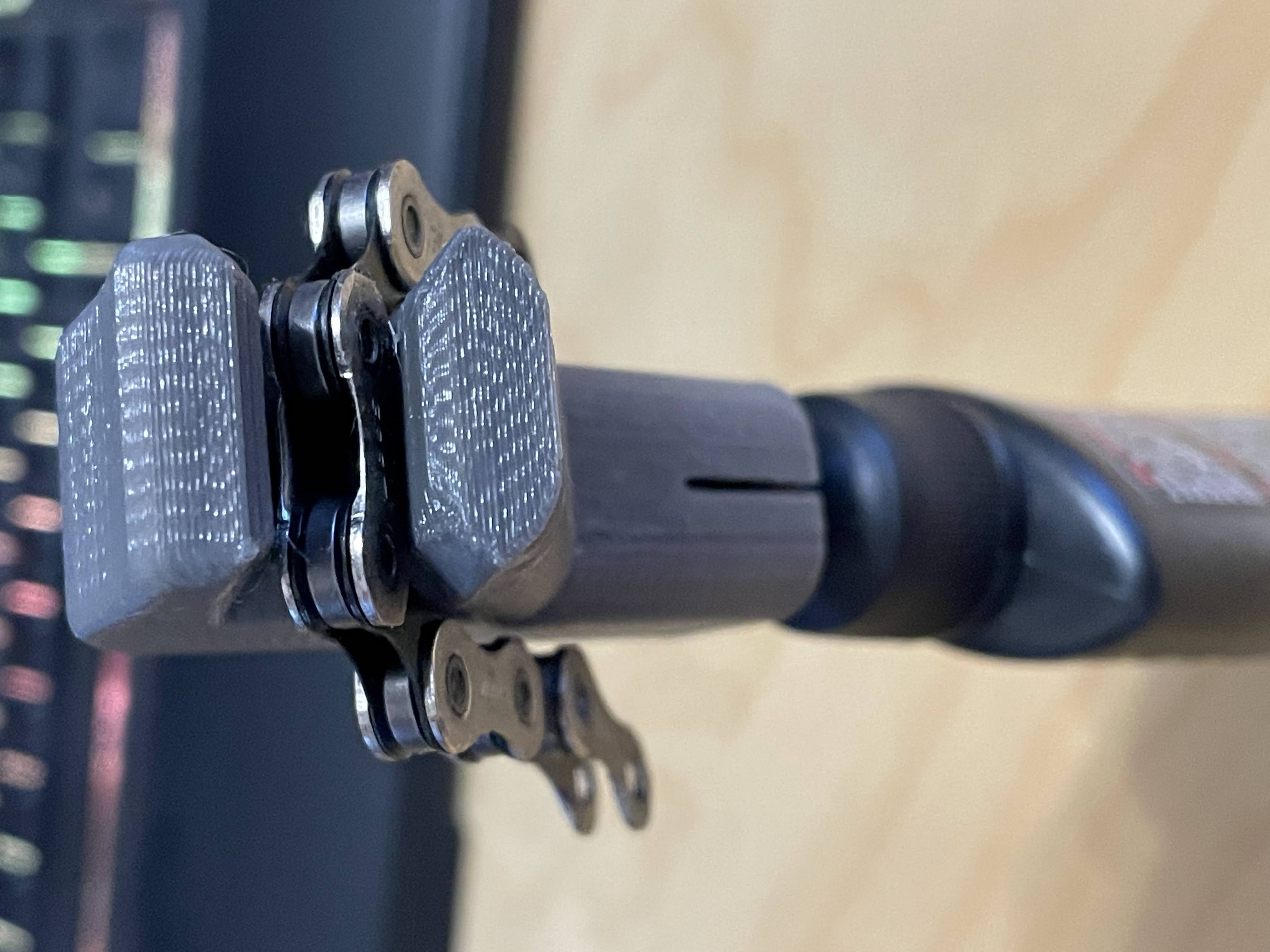 Bike chain lube guide for mucoff lube by bobx Download free STL