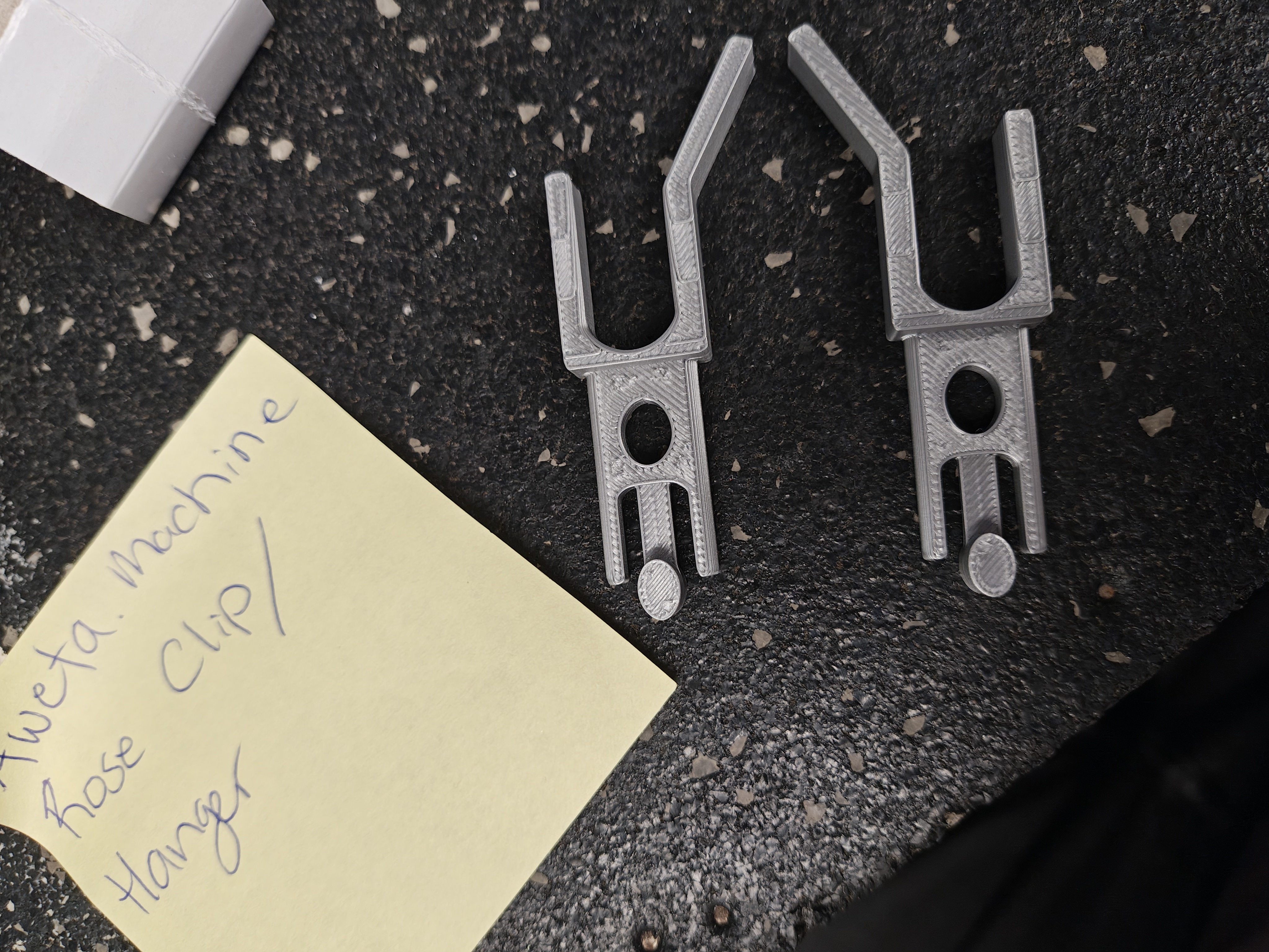 Aweta Rose clip/ hanger
