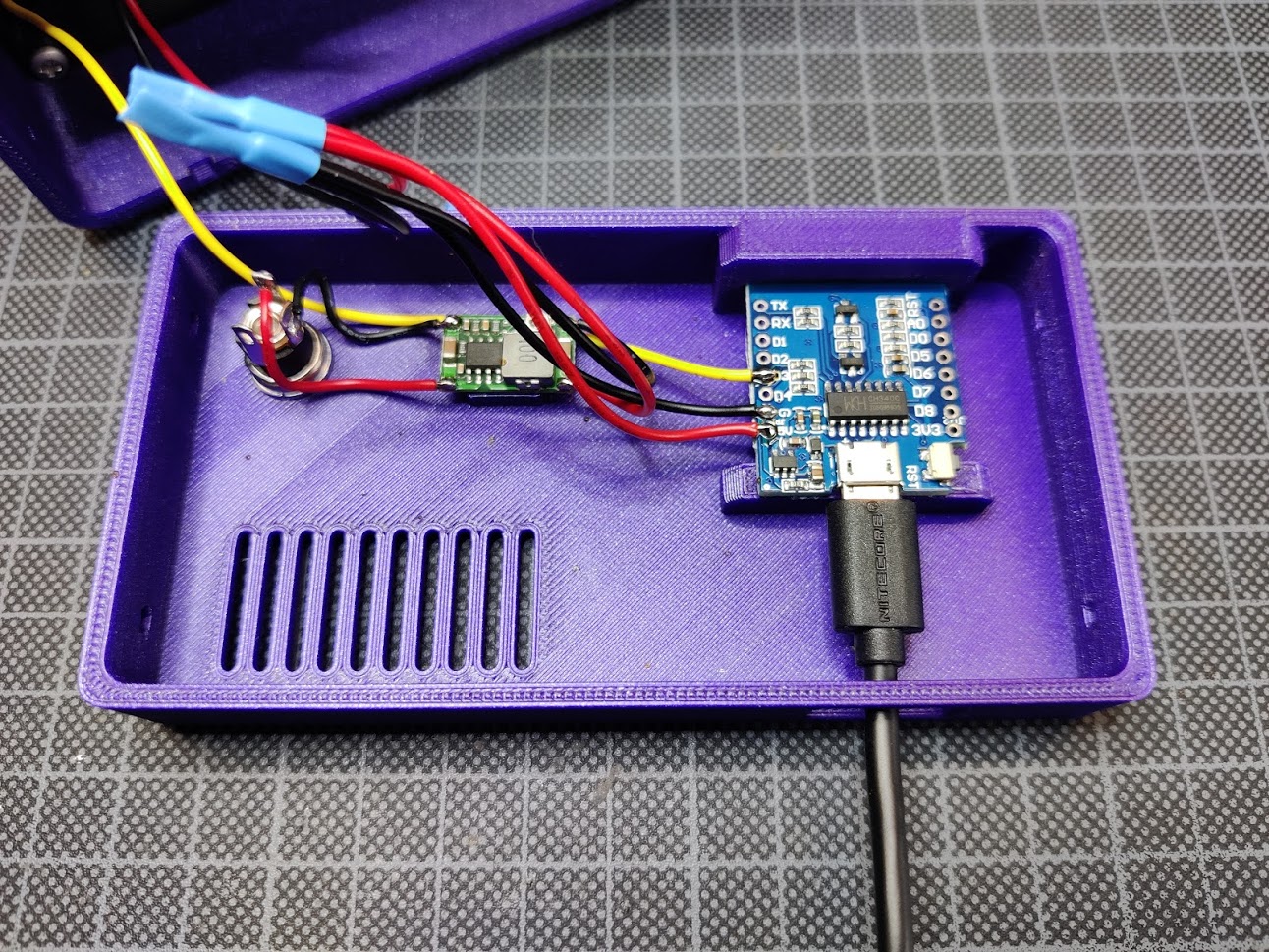 Miniatura 21 do modelo 3D BINARY wifi CLOCK