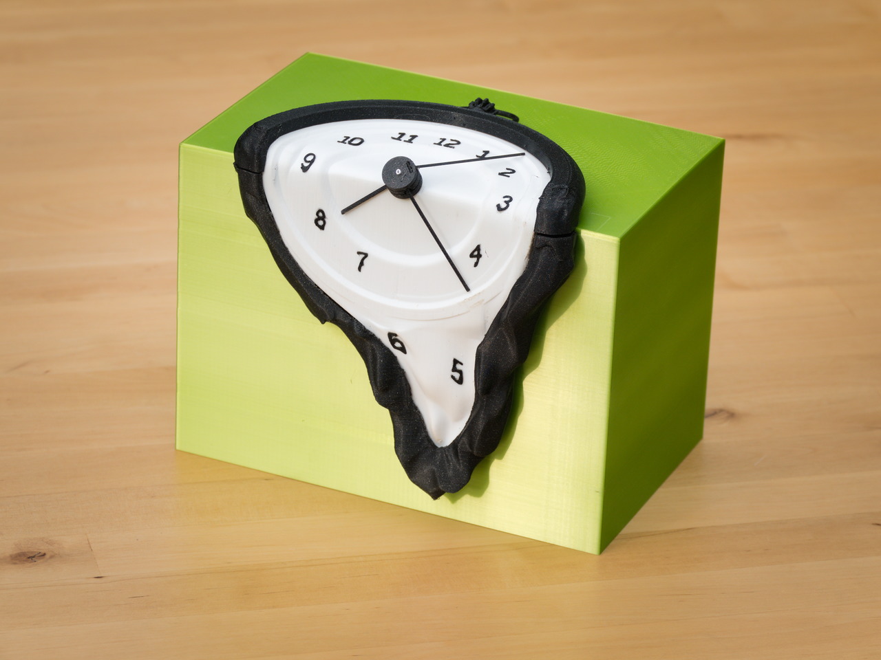 Miniatura 2 do modelo 3D Melting Dali Clock
