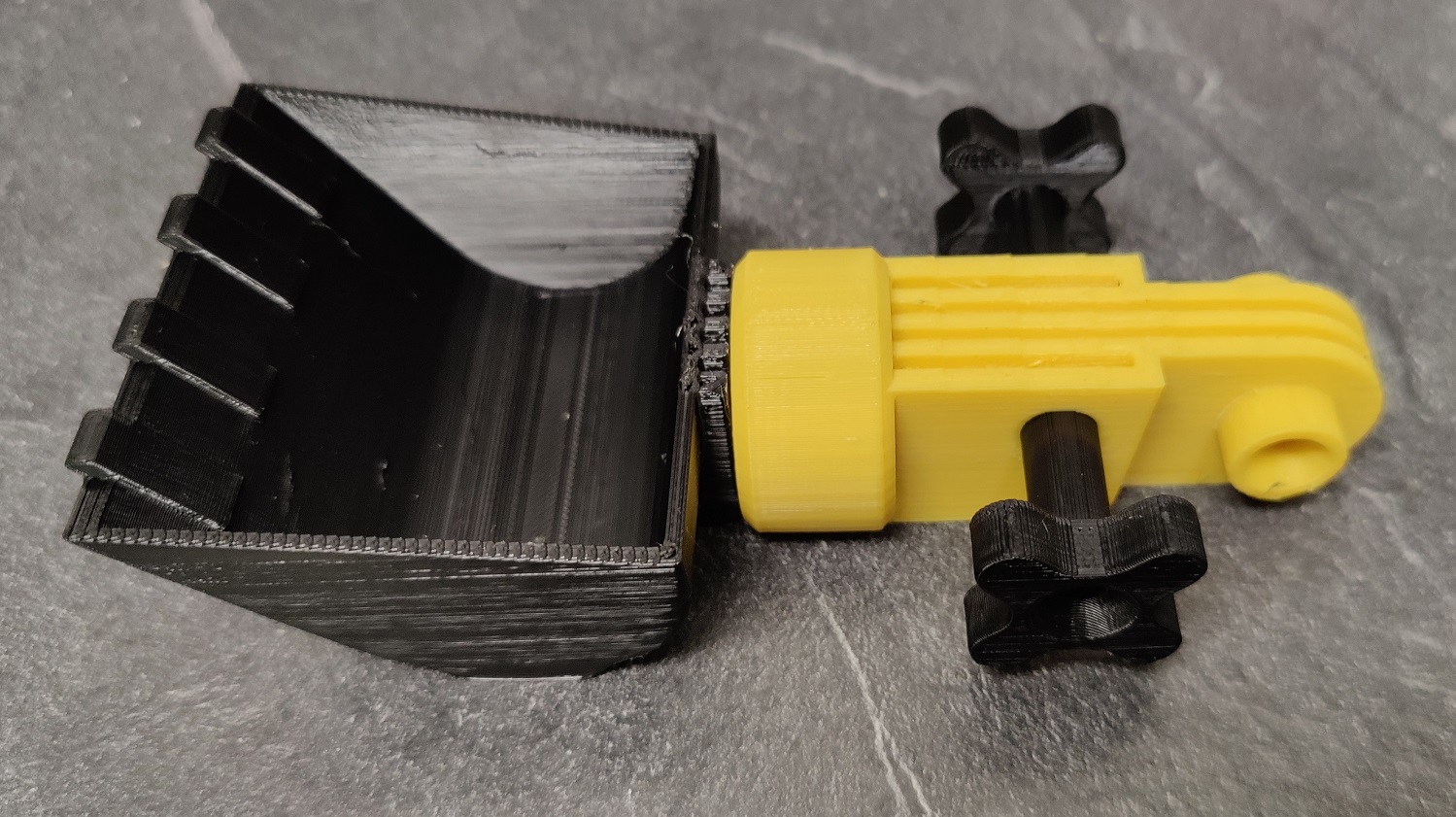 Rotating bucket for Plasto Digger