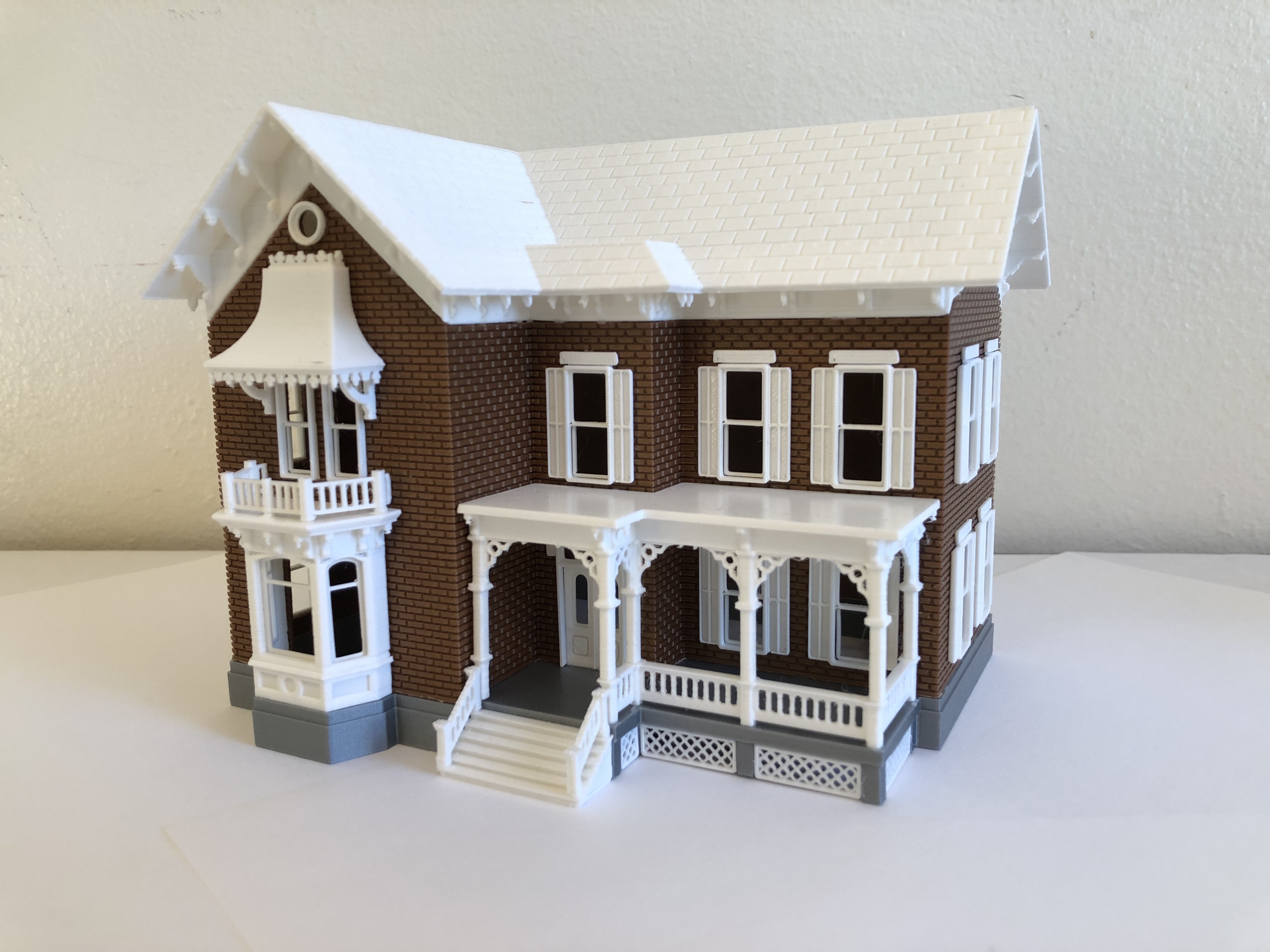 HO Scale Victorian House — thumbnail 3