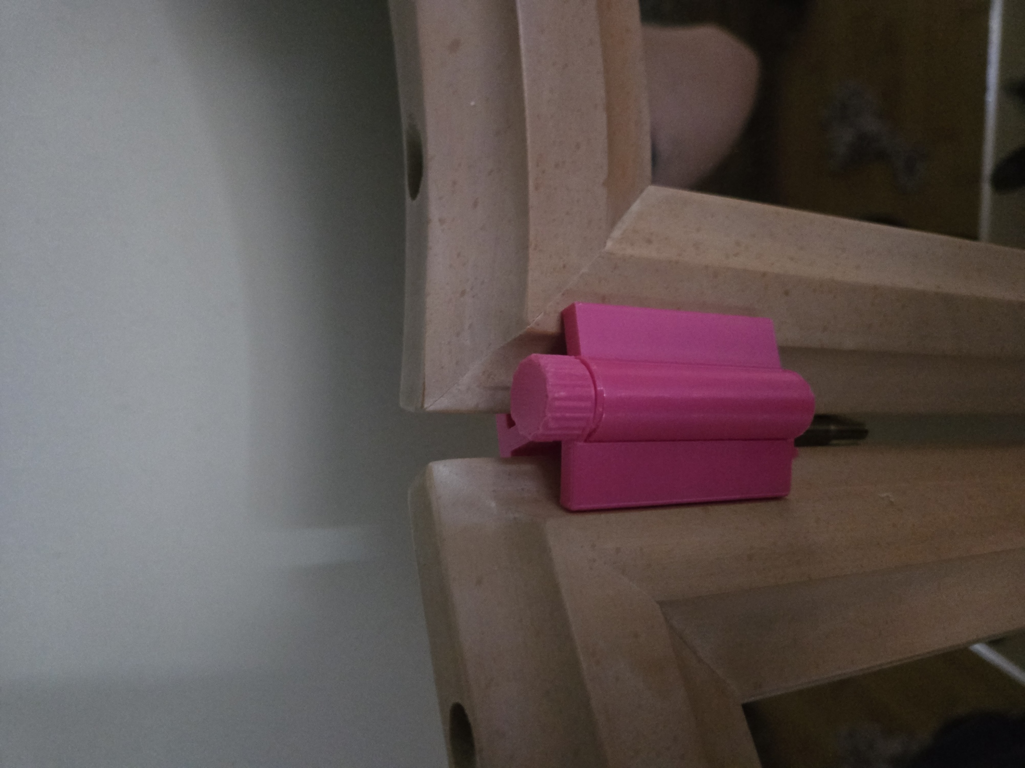 mirror hinge