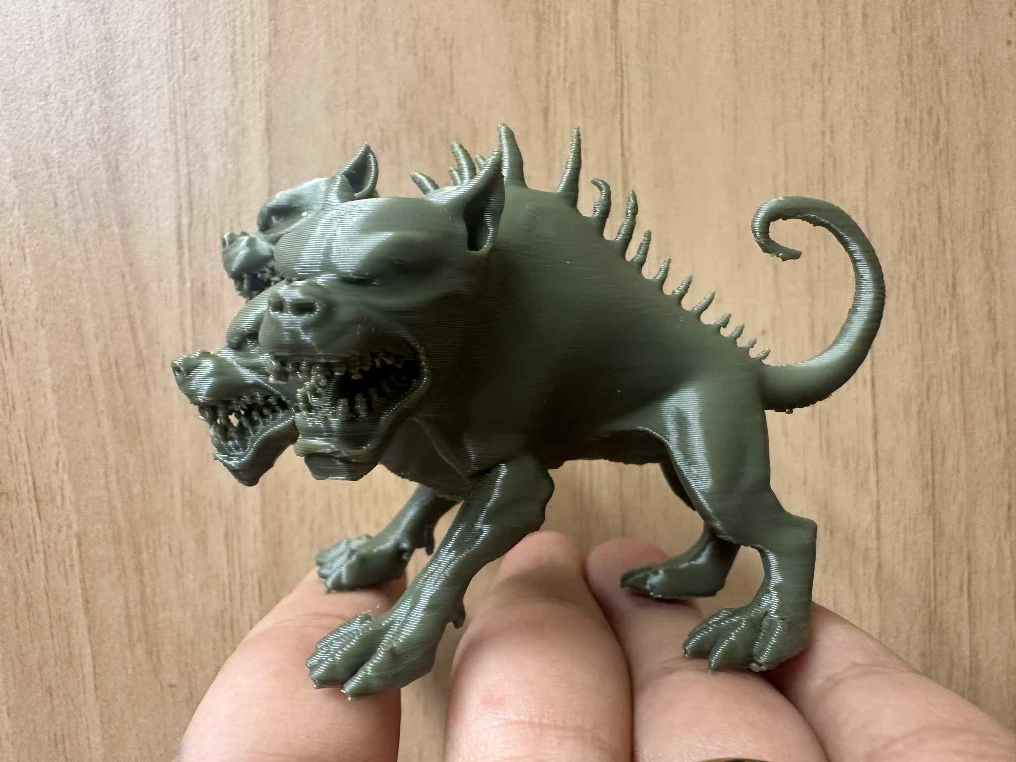 Cerberus Three-Headed Underworld Guardian Hound - Fluffy — miniatura 5