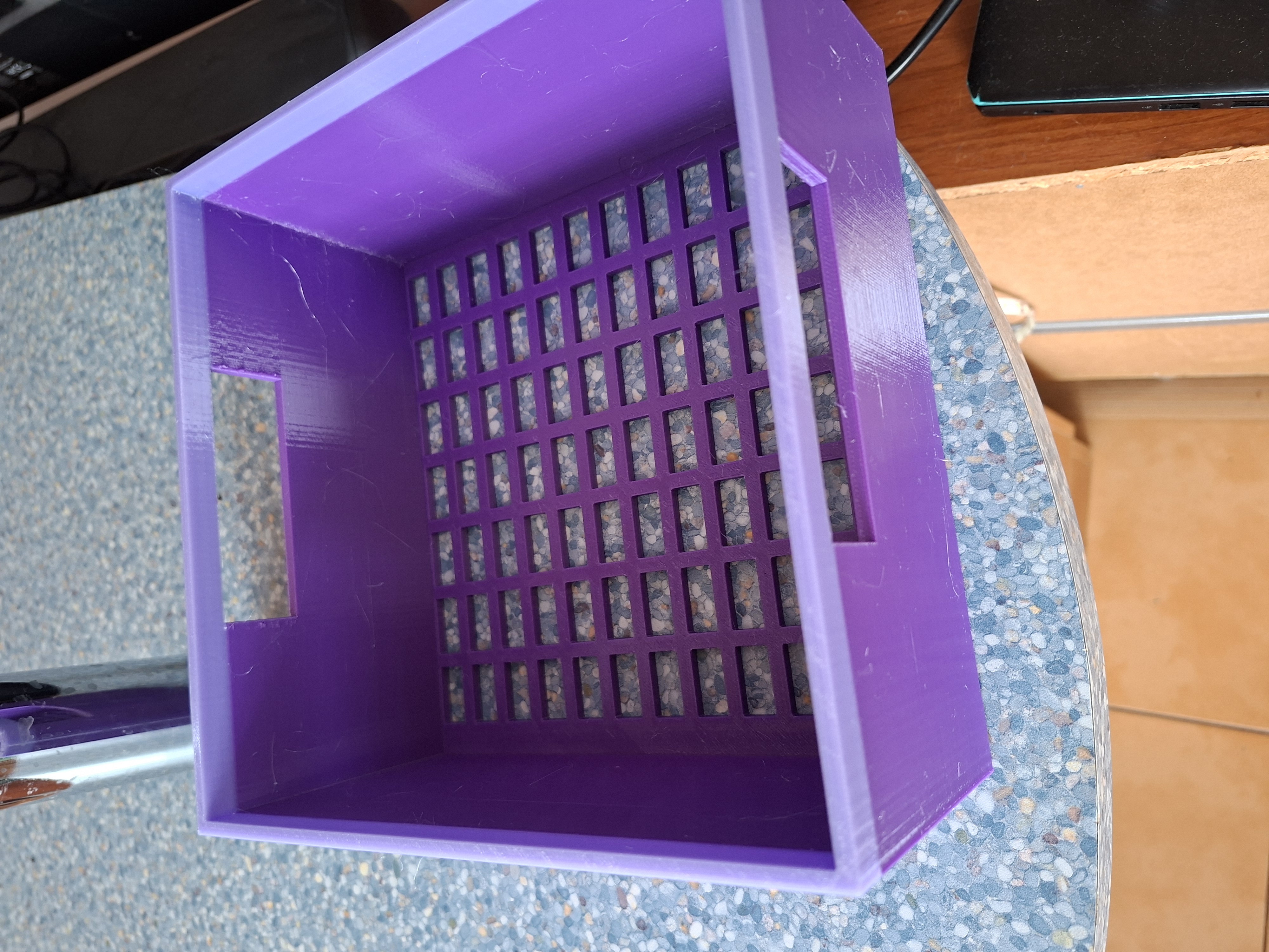 Rectangular sieve
