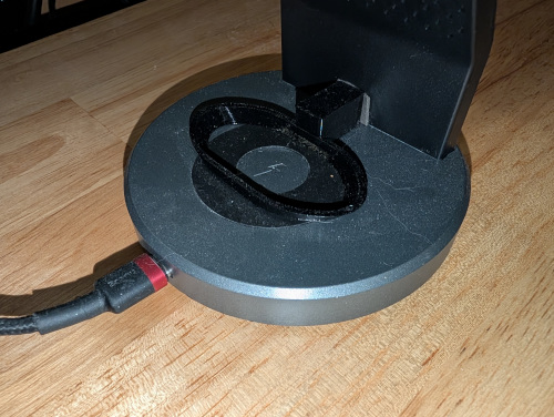Sony WF-1000xm5 wireless charging positioner