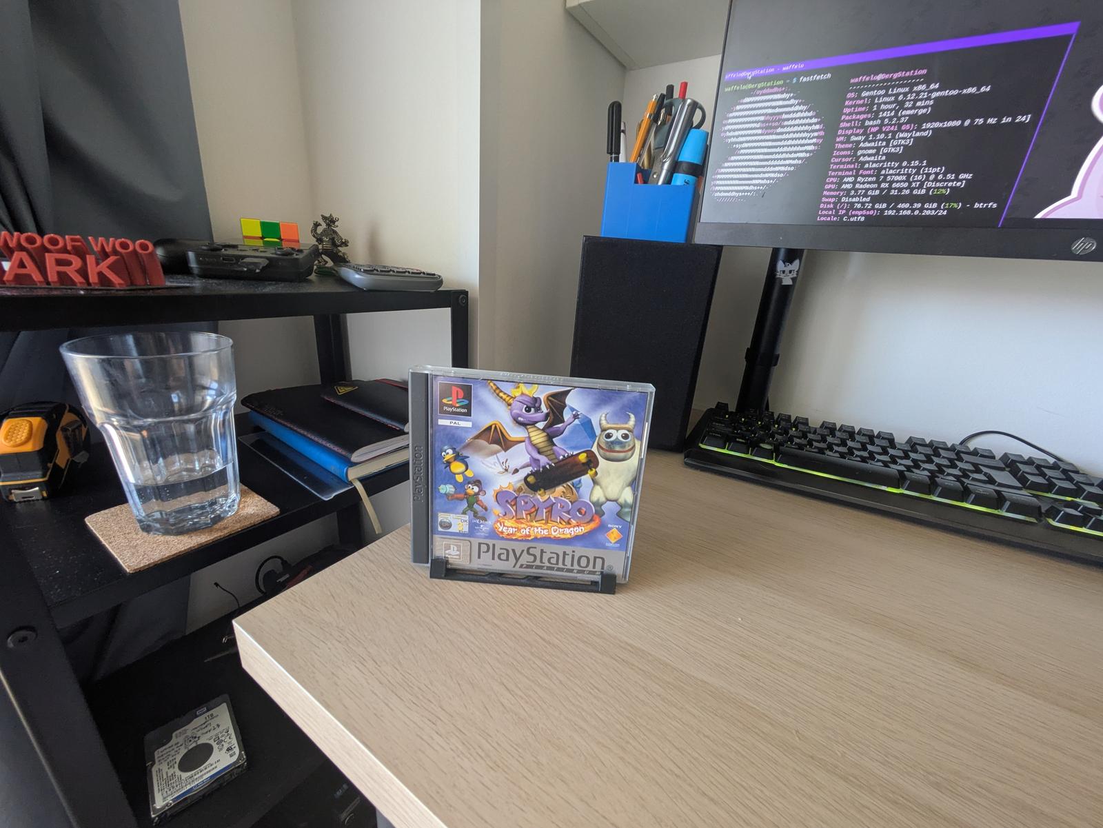 Miniatura 4 do modelo 3D PS1 CD case holder