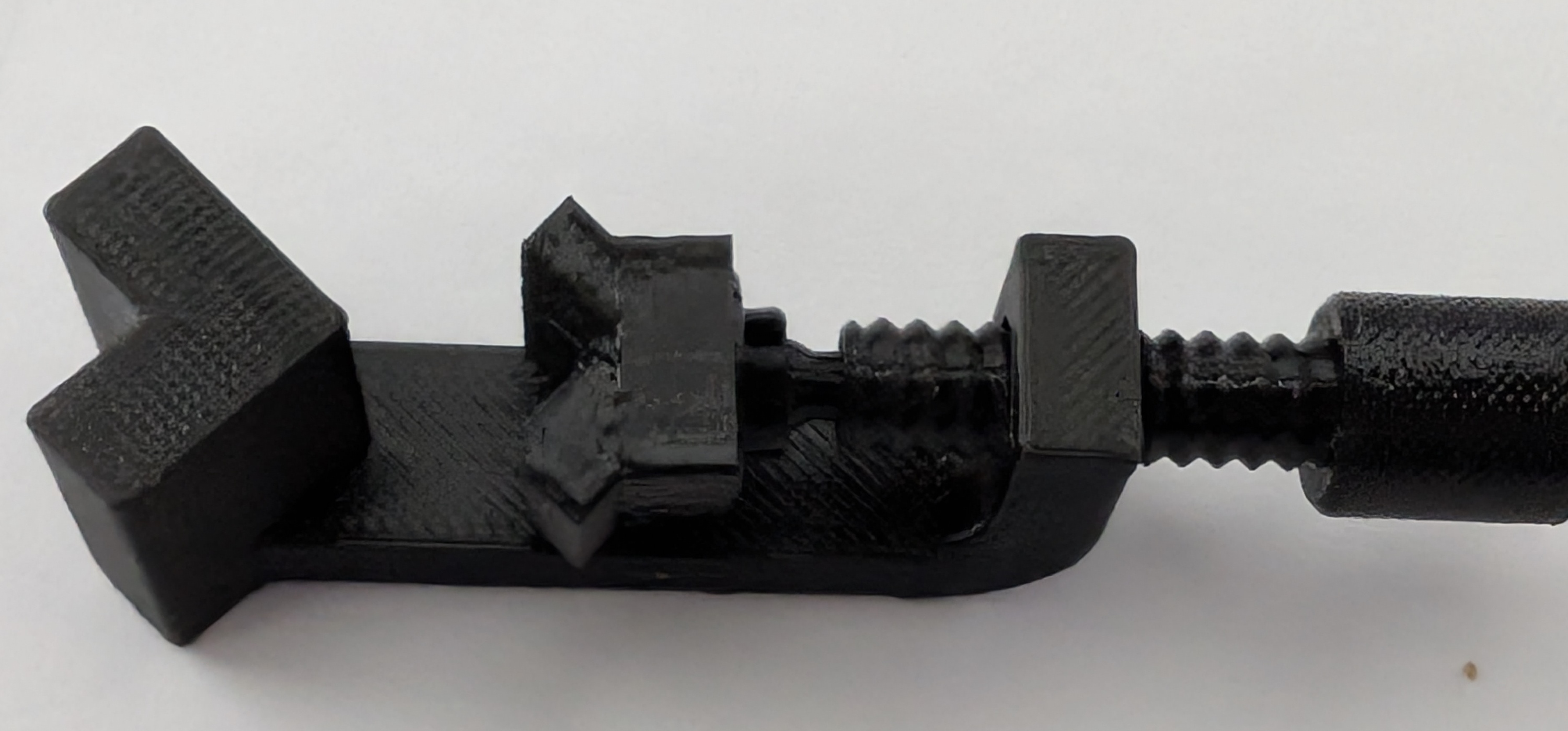 Small corner clamp